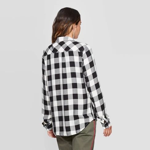 Women's Plaid Long Sleeve Crewneck Button-Down Shirt - Universal Thread™ | Target