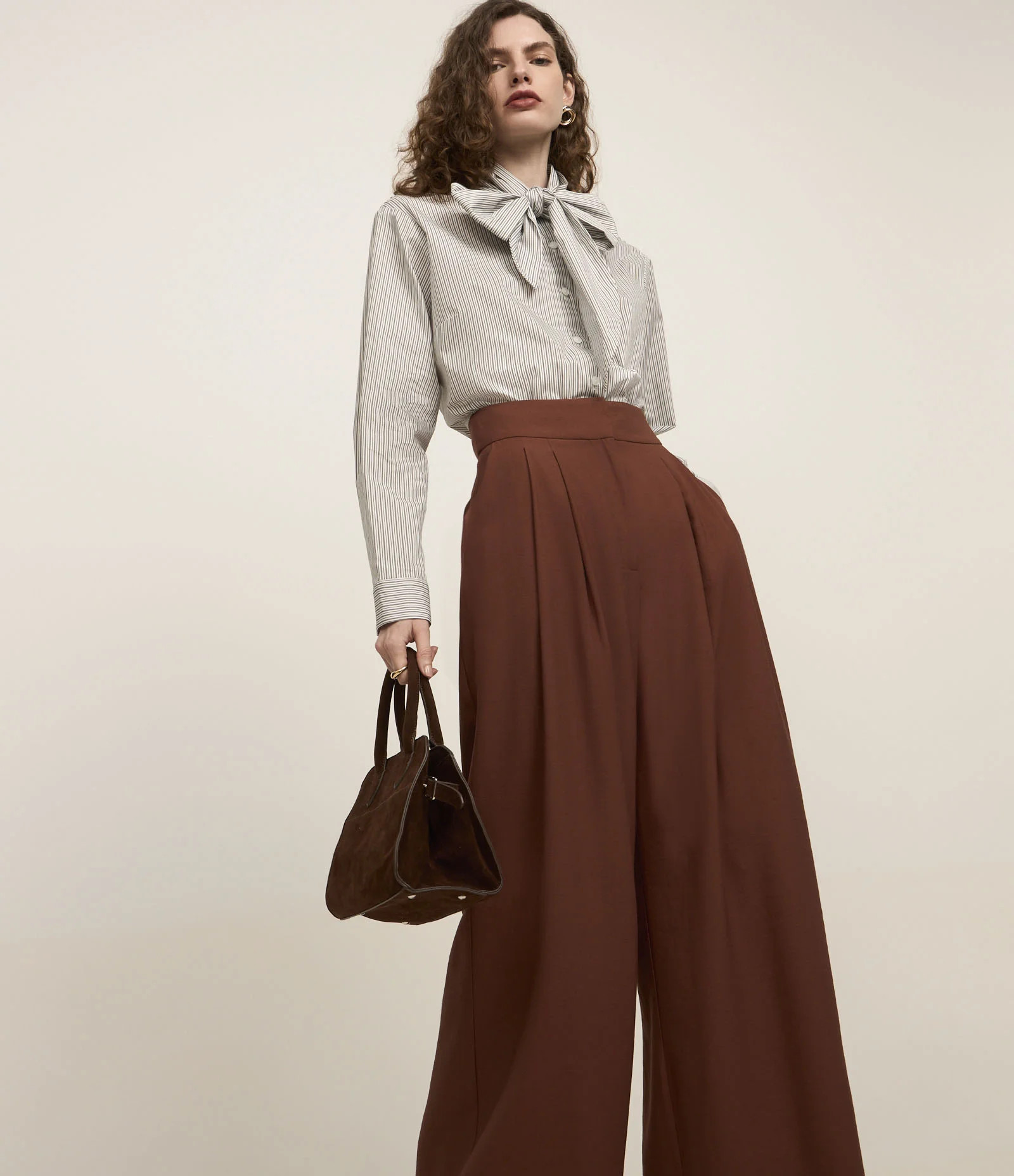 Calça Alfaiatada WIde Leg Cintura Alta com Pregas Preto - Lojas Renner | Renner (BR)