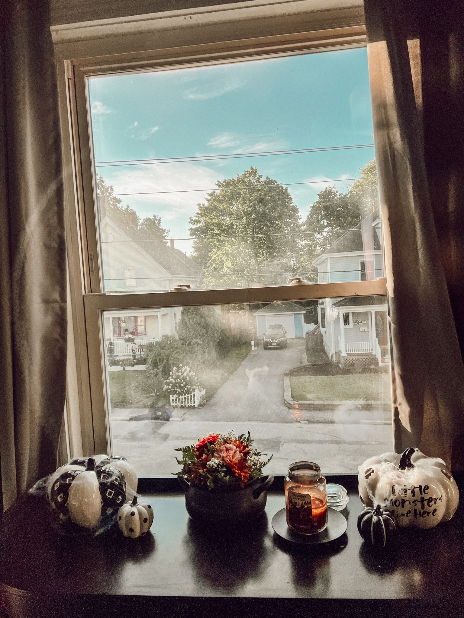 Little hint of fall 🍁🍂🎃
#cutepumpkins #lightuppumpkins #fallseason #falldecor #halloween #autumn #cauldrons #pumpkinspicecandle

#LTKHalloween #LTKfindsunder50 #LTKparties