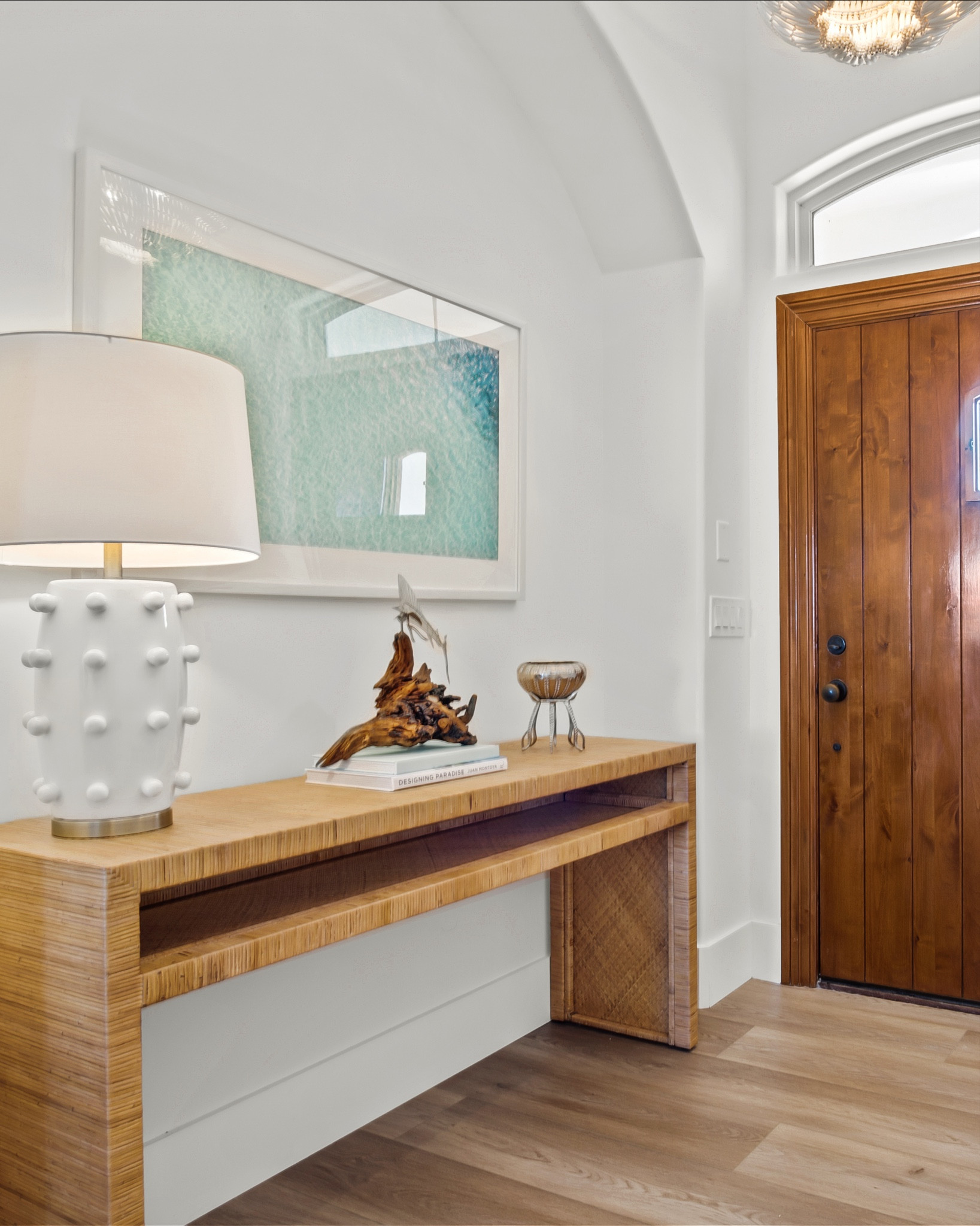 Coastal charm starts here✨🌊
#LTKDecor #ShopMyHome #LTKInteriorDesign #LTKCoastal #cinnamonshore #cfdesigns #InteriorDesign #HomeDecor #DesignInspo #HomeStyling #DreamHome #BeachHouseDecor #CoastalLiving #SummerHouseVibes #LuxuryDecor #StyledByMe

#LTKHome #LTKTravel #LTKHome