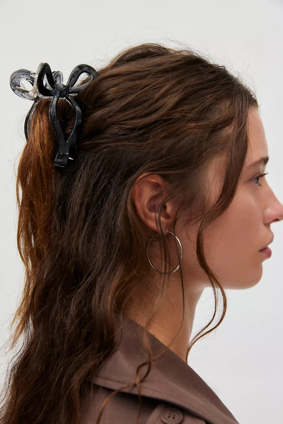 Resin Draped Bow Claw Clip | Urban Outfitters (US and RoW)