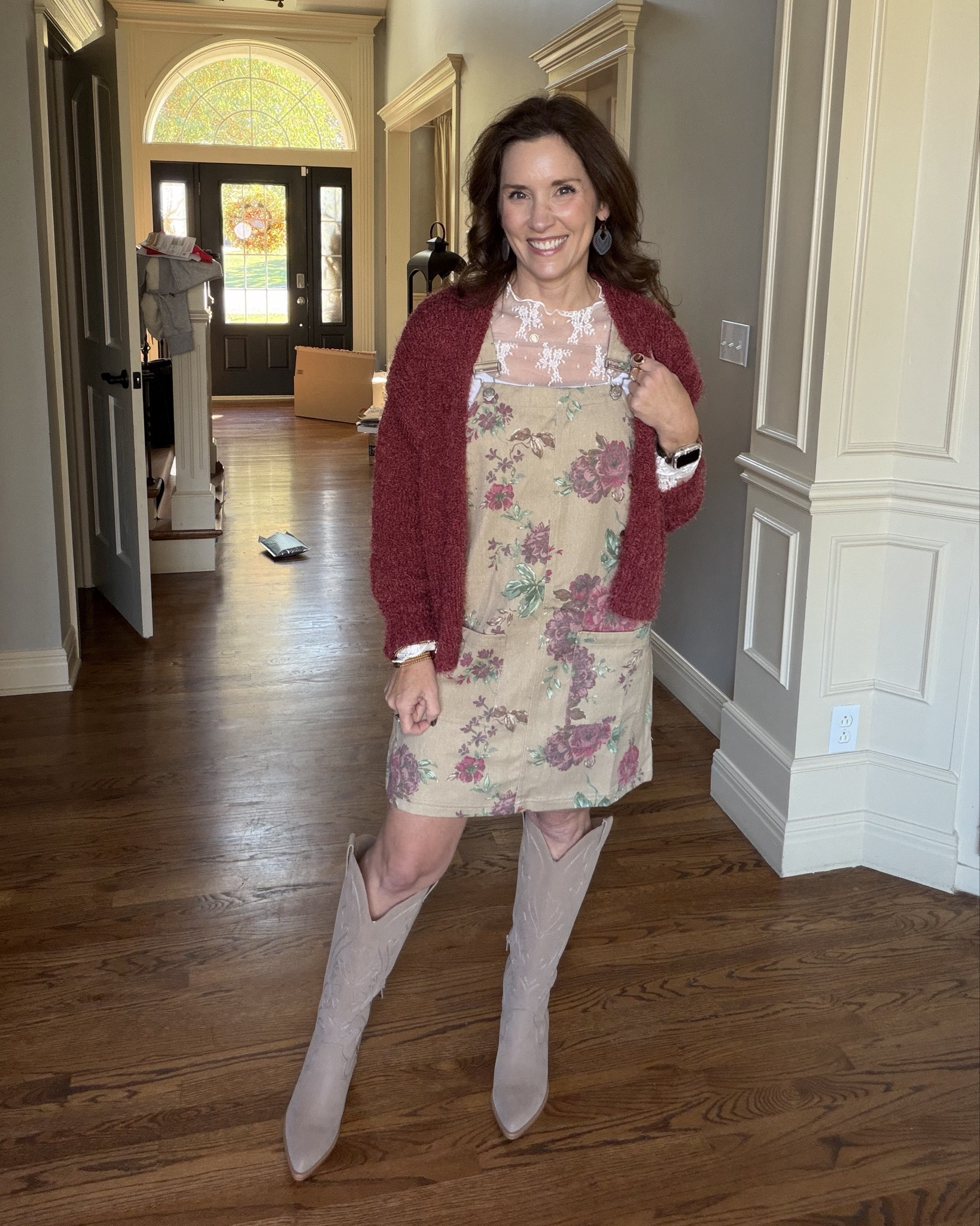 Love does laird look from Pink Lily, so adorable and super affordable too! 


Wearing a size small in all
