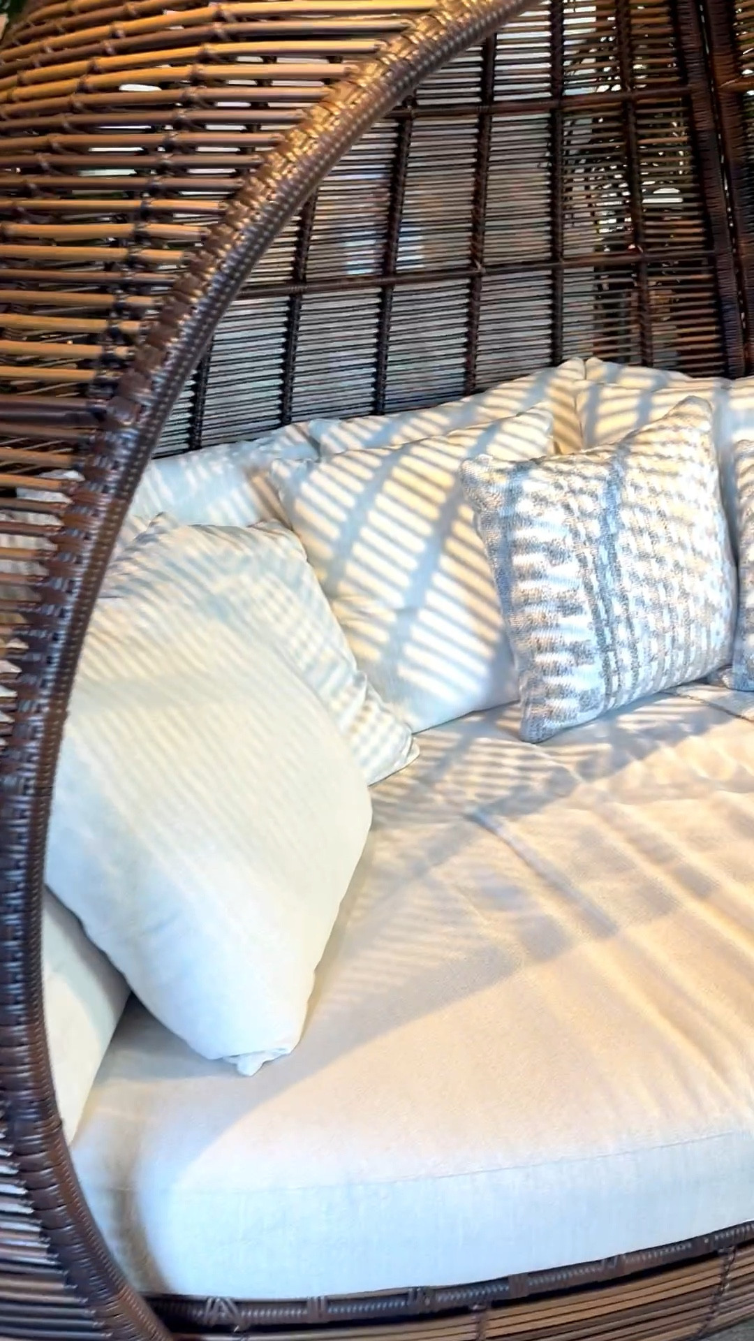 Outdoor daybed moment — soft, low, and made for long, unhurried afternoons. The kind of piece that instantly turns your outdoor space into a quiet retreat. Now up to 30% off at Arhaus.

#Arhaus #OutdoorLiving #Daybed #OutdoorDaybed #PatioStyle #BackyardDesign #AlFrescoLiving #LoungeLife #OutdoorDecor #ResortStyle #RelaxedLiving #HomeInspo #OutdoorInspo #SummerReady #StaycationMode

#LTKSaleAlert #LTKFestival #LTKHome