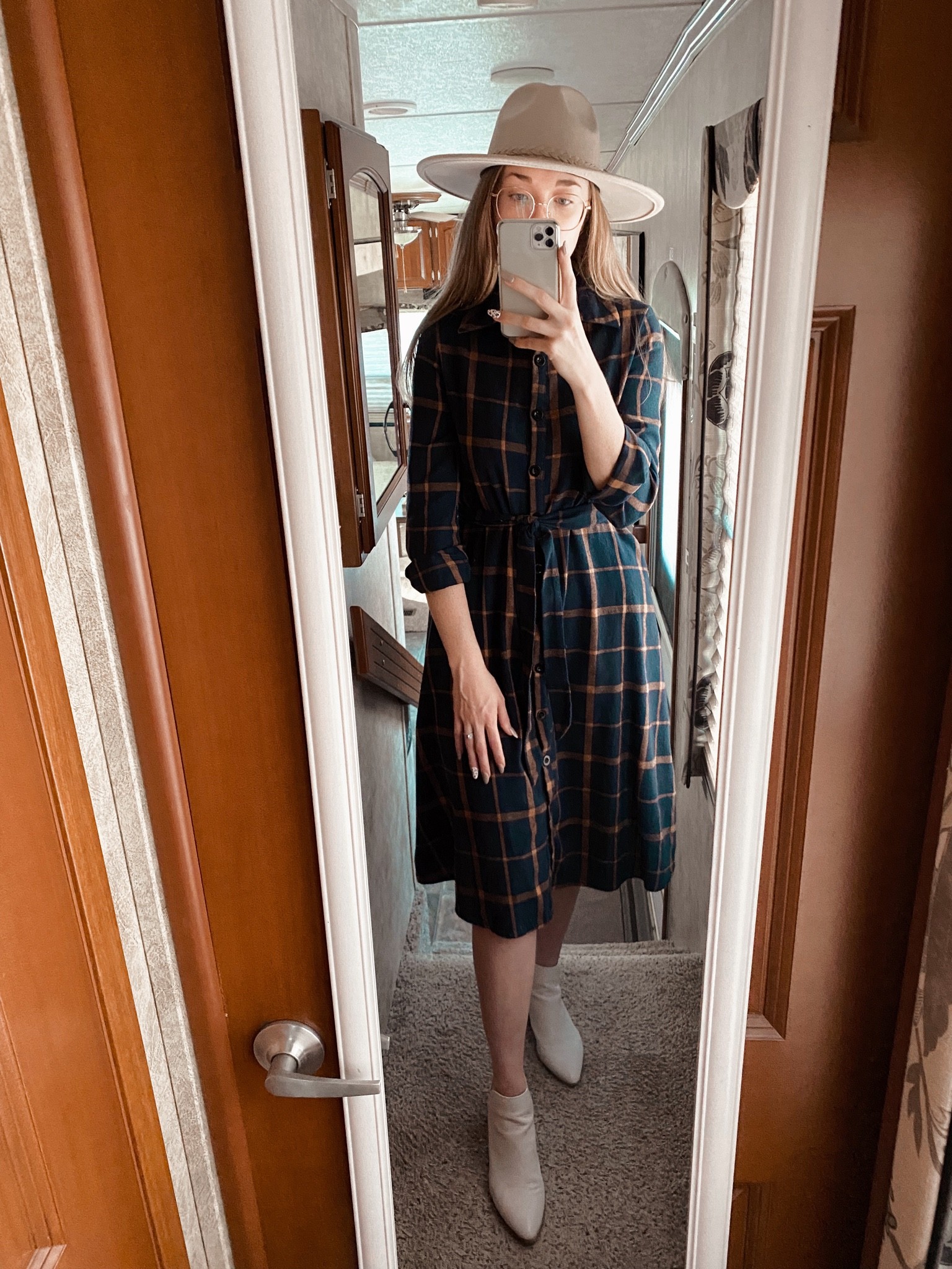 Affordable women’s fall outfit🍂
Shein Dress: Size Small
Shoes: Size 10

#LTKstyletip #LTKHoliday #LTKSeasonal