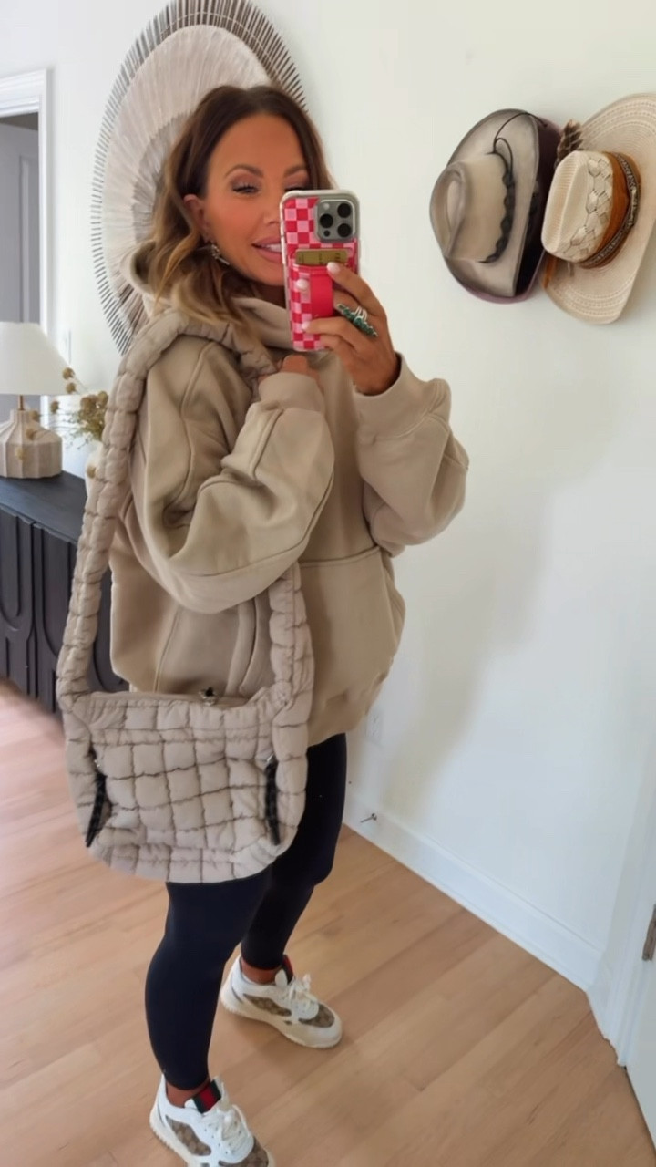 the cutest hoodie and quilted fp movement bag ♥️

#LTKSaleAlert #LTKFallSale #LTKSeasonal