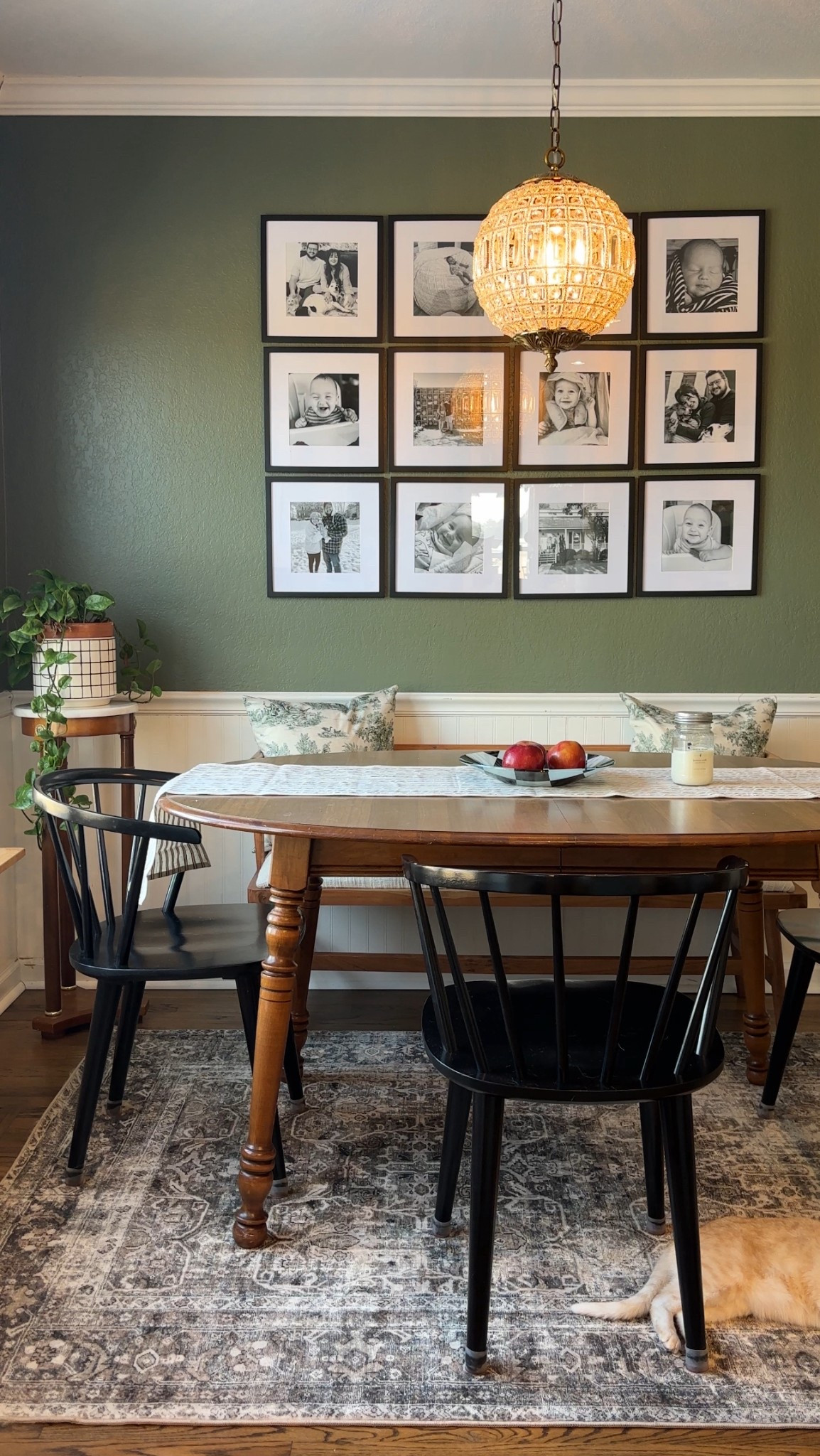 Breakfast nook 🍎🍳🥐

#LTKHome #LTKFamily #LTKFindsUnder100