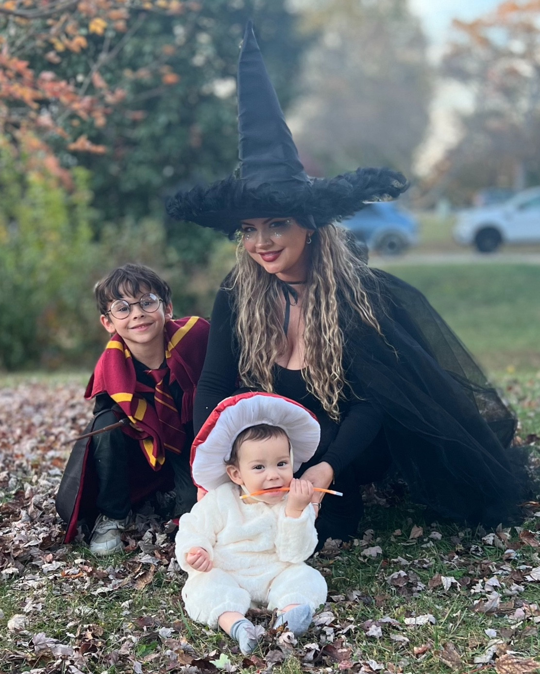 We did the magical theme for our Halloween Costumes this year 🔮🧙🧹