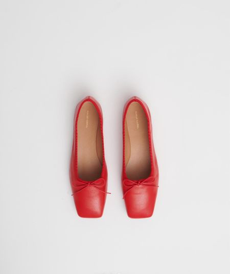 The way I am swooning for these square toe ballet flats…
Add red to your wardrobe with the most chic and Parisian option- ballet flats!

#LTKshoecrush #LTKover40 #LTKstyletip