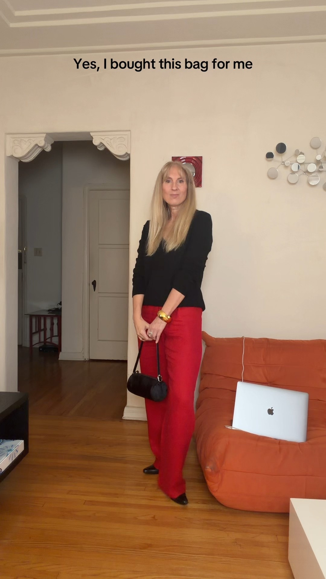 I love Vince cashmere sweaters and my Donni pants come in other colors too. I also just had to show you my wonderful pony hair barrel bag that I featured so many times in my holiday gift guides.


winter outfits women holiday gift
#grwm #outfitideas #workoutfit #holidaygift

#LTKgrwm
