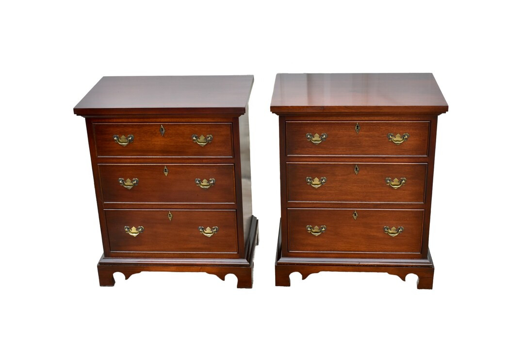 Vintage Pair of Craftique Mahogany Traditional Style Nightstands | Etsy (US)