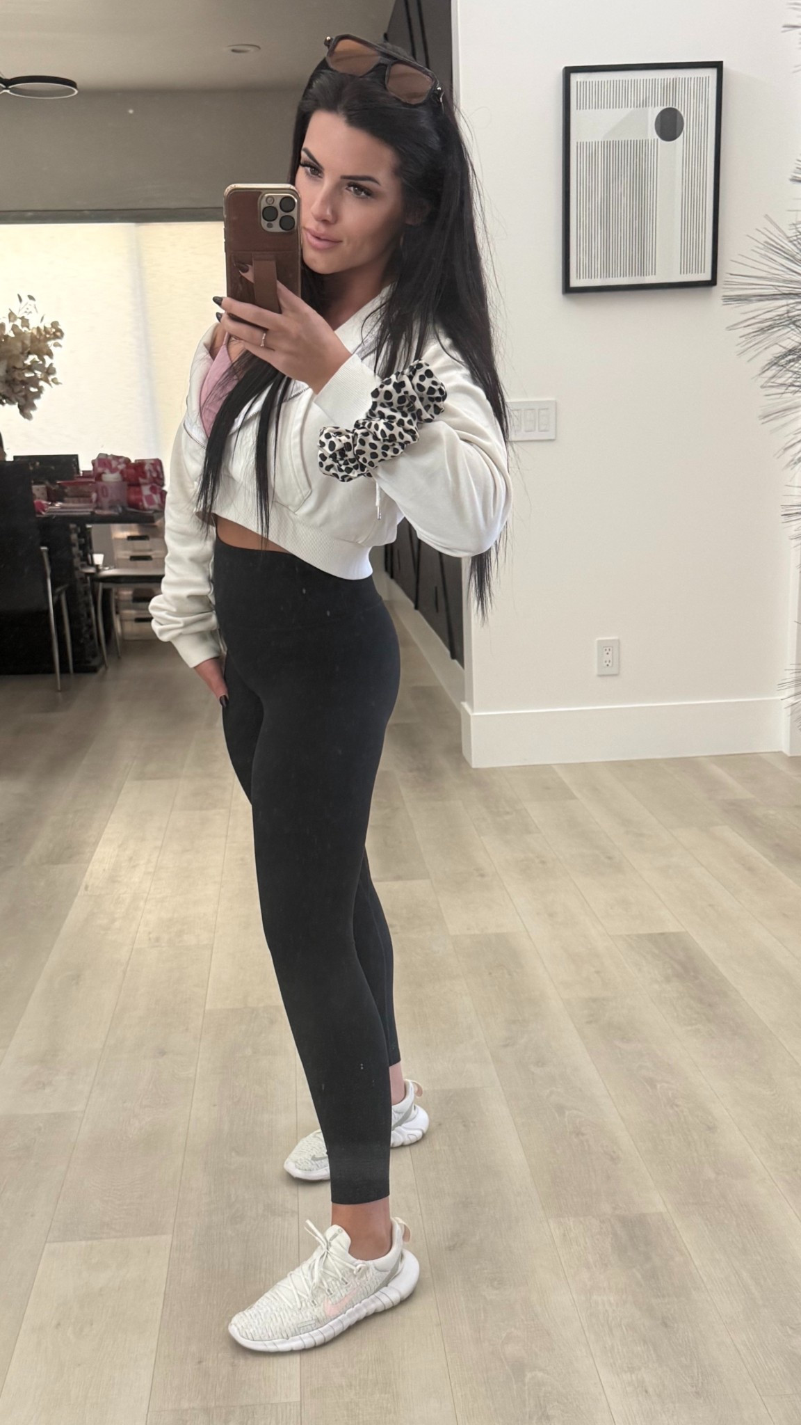 My Amazon go-to Lululemon Align dupe 🤍
I’ve linked this brand a million times, but this specific style/drop deserves its own moment.

They’re insanely similar to the Aligns:
✔️ Buttery soft
✔️ Flattering high waist
✔️ Stay put (no sliding)
✔️ Fraction of the price

If you love Aligns but don’t love the price tag… these are it.
Linked here 👏
#LTKactive #AmazonFinds #AlignDupe #WorkoutLeggings #AffordableActivewear

#LTKmomlife #LTKfitnessgoals #LTKActive