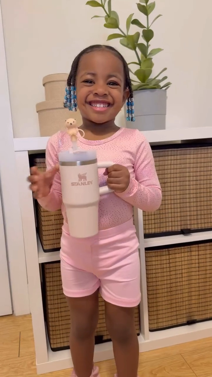 Today we wear pink! 💓🤸🏾‍♀️

#gymnastics #gymnastic #ootdkid #ootd #amazonfashion #crocs #crocskids #stanleycup #toddlergymnastics #toddlergym
