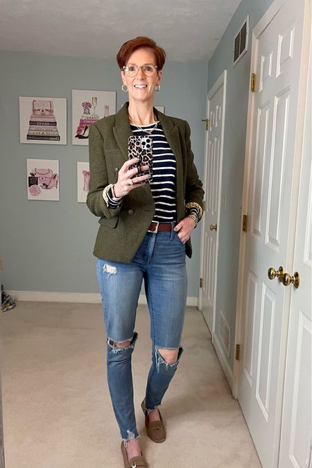 Classic stripes. Styling what I kept from my stripes try on. Striped shirt with gorgeous blazer and distressed jeans.

Madewell jeans

Classic style, fall style, classic stripes, distressed jeans

#LTKSale #LTKstyletip