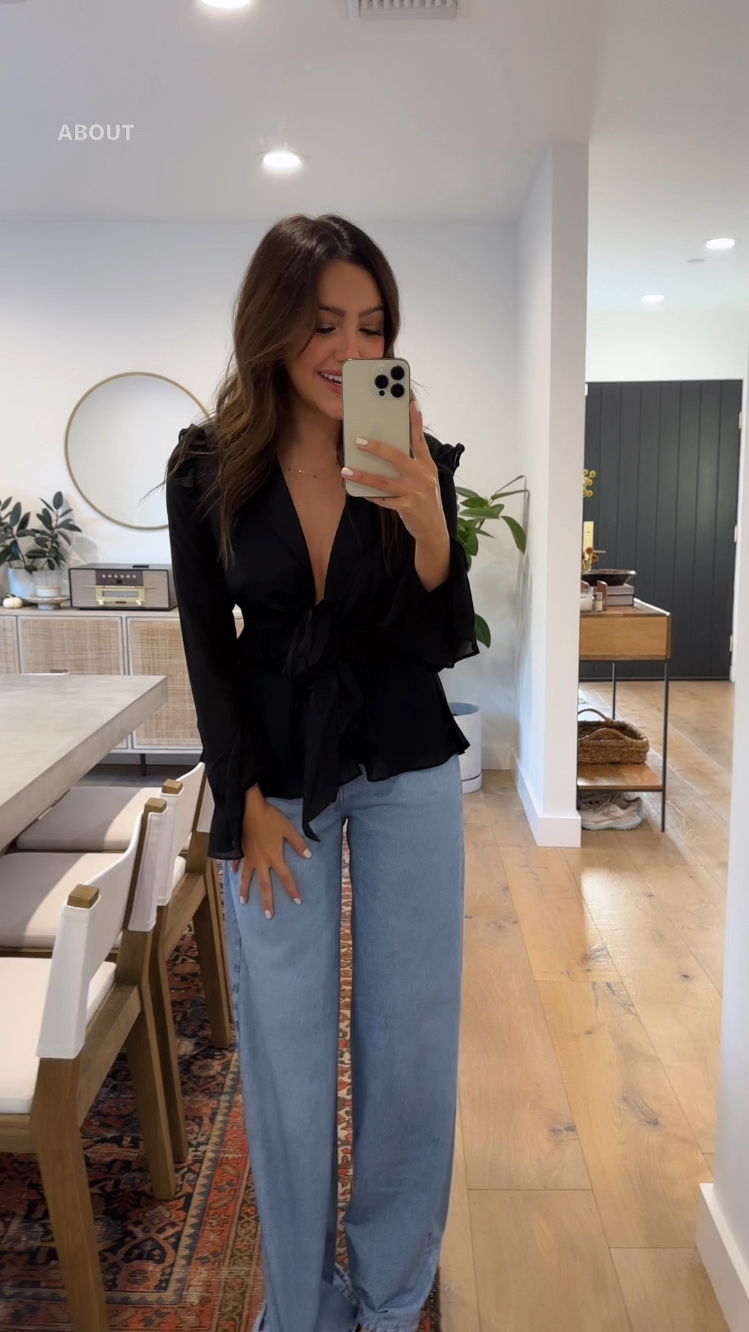 No one would know that these jeans are the most comfortable and thin SWEATPANTS!? I’m obsessed 🙉🤣 

#LTKStyleTip #LTKHoliday #LTKSeasonal