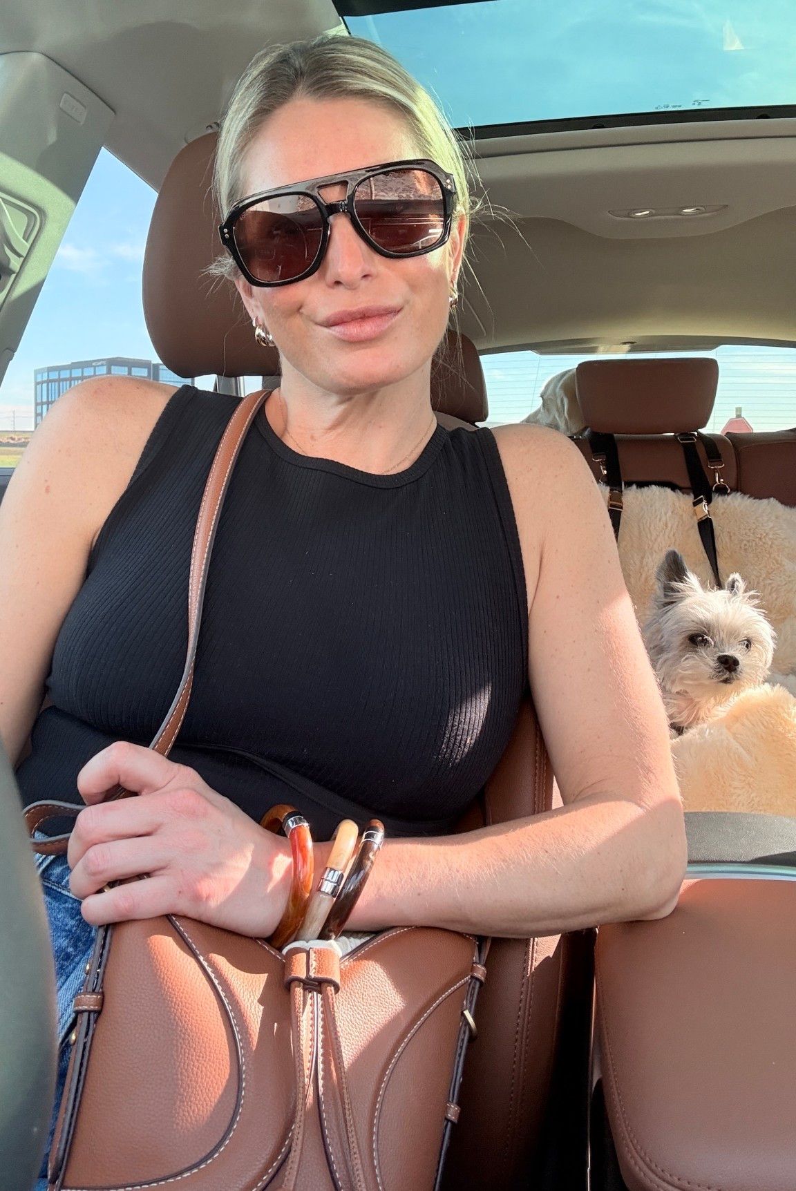 The BEST bodysuit that really sucks you in 🙌🏻 and this purse reminds me of a Celine bag! 

#LTKootd