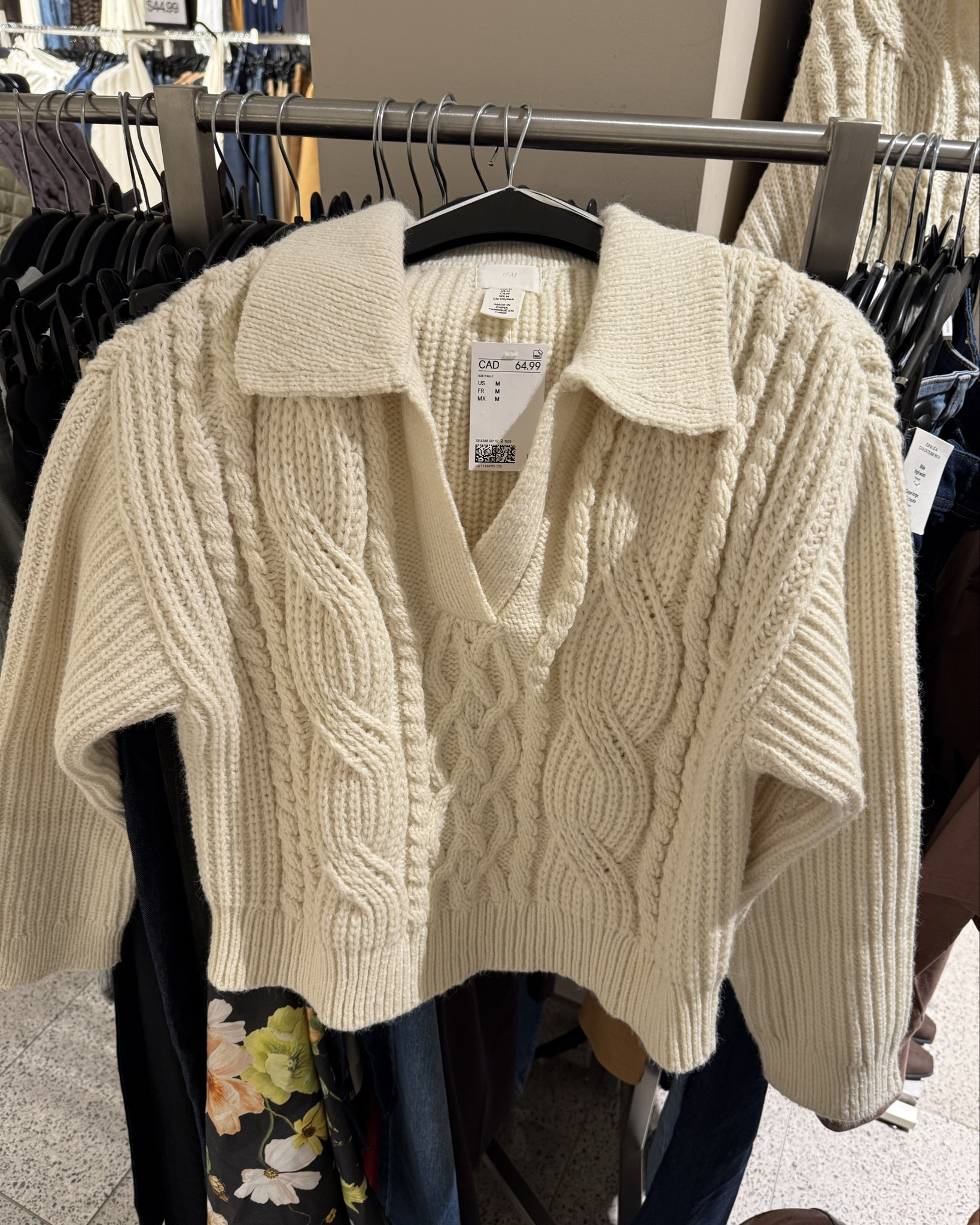 White and beige Cable Knit Sweaters are my jam!!! Every winter I stock up on these warm sweaters. H&M has the best options at the best prices

#LTKstyletip #LTKwinter #LTKholiday