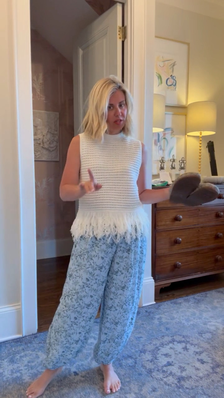 This new top from the zon is a yes! I’m pairing these pants with countless looks. How cute is this?!? 
Top - small
Pants - xs
Mules - 38

#LTKdayinmylife #LTKmomlife #LTKootd