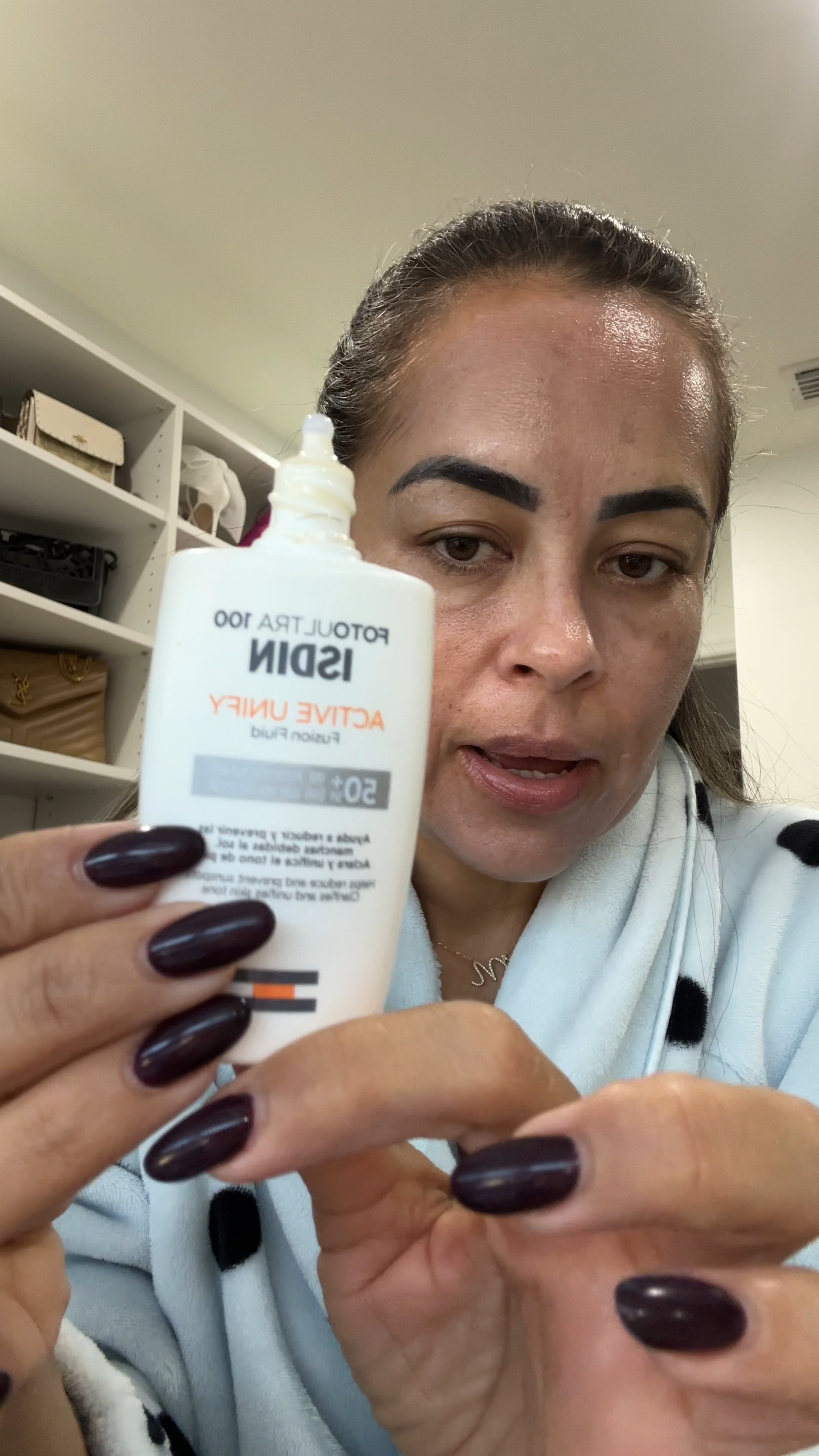 Mi Rutina de la Mañana! 

Protector Solar! Para Poder prevenir las Manchas! Y cuidarme! Lo uso Absolutamente todos los Días!  

#LTKBeauty #LTKGiftGuide #LTKStyleTip