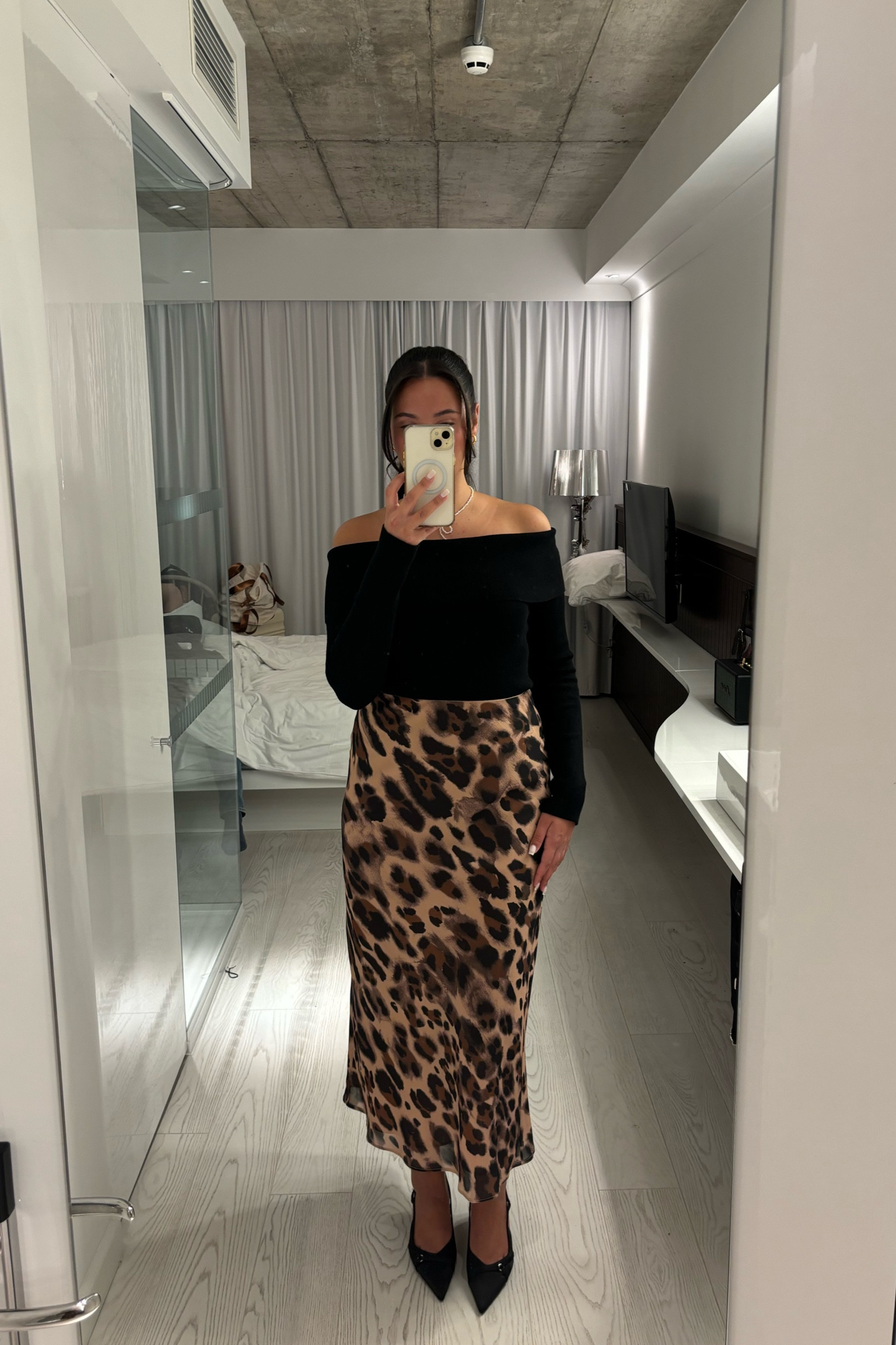 Love this outfit for a night oLeo

#FashionMonth #LTKautumn #LTKstyletip