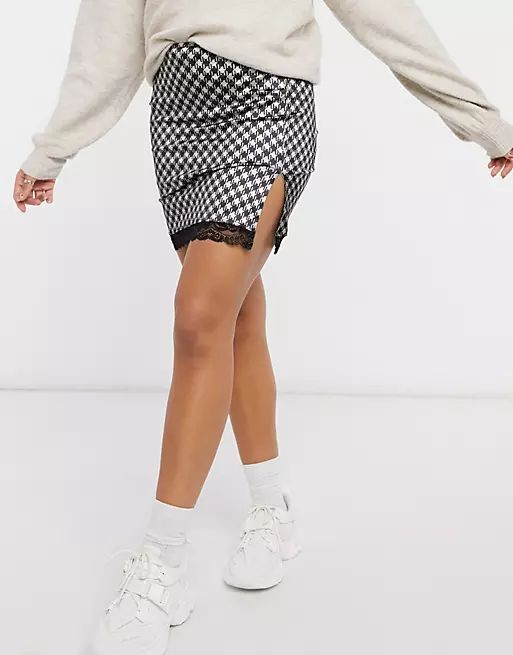Motel mini a-line skirt in houndstooth print with thigh split and lace trim | ASOS (Global)