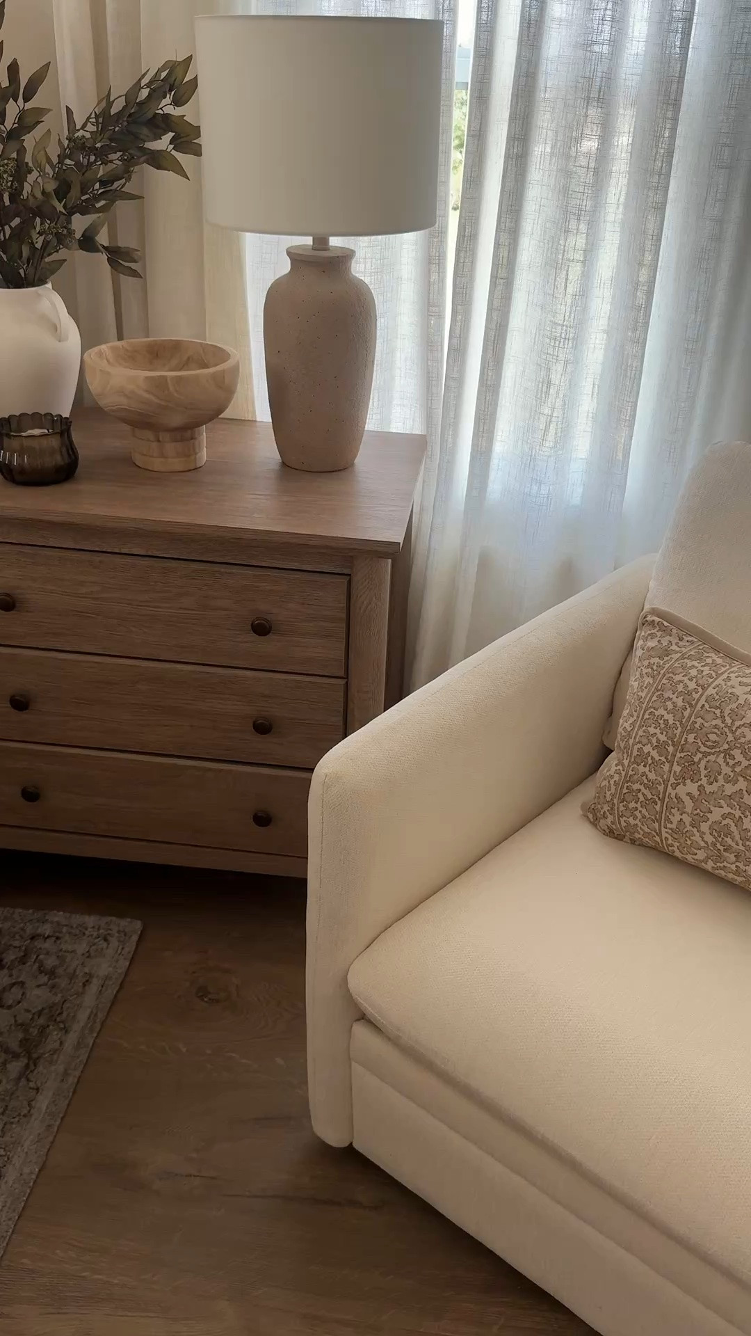 New accent chair find!! Cozy chenille fabric and very comfortable! Great back height. Love this one!

Accent chair, swivel chair,
Living room chair

#LTKHome #LTKSaleAlert