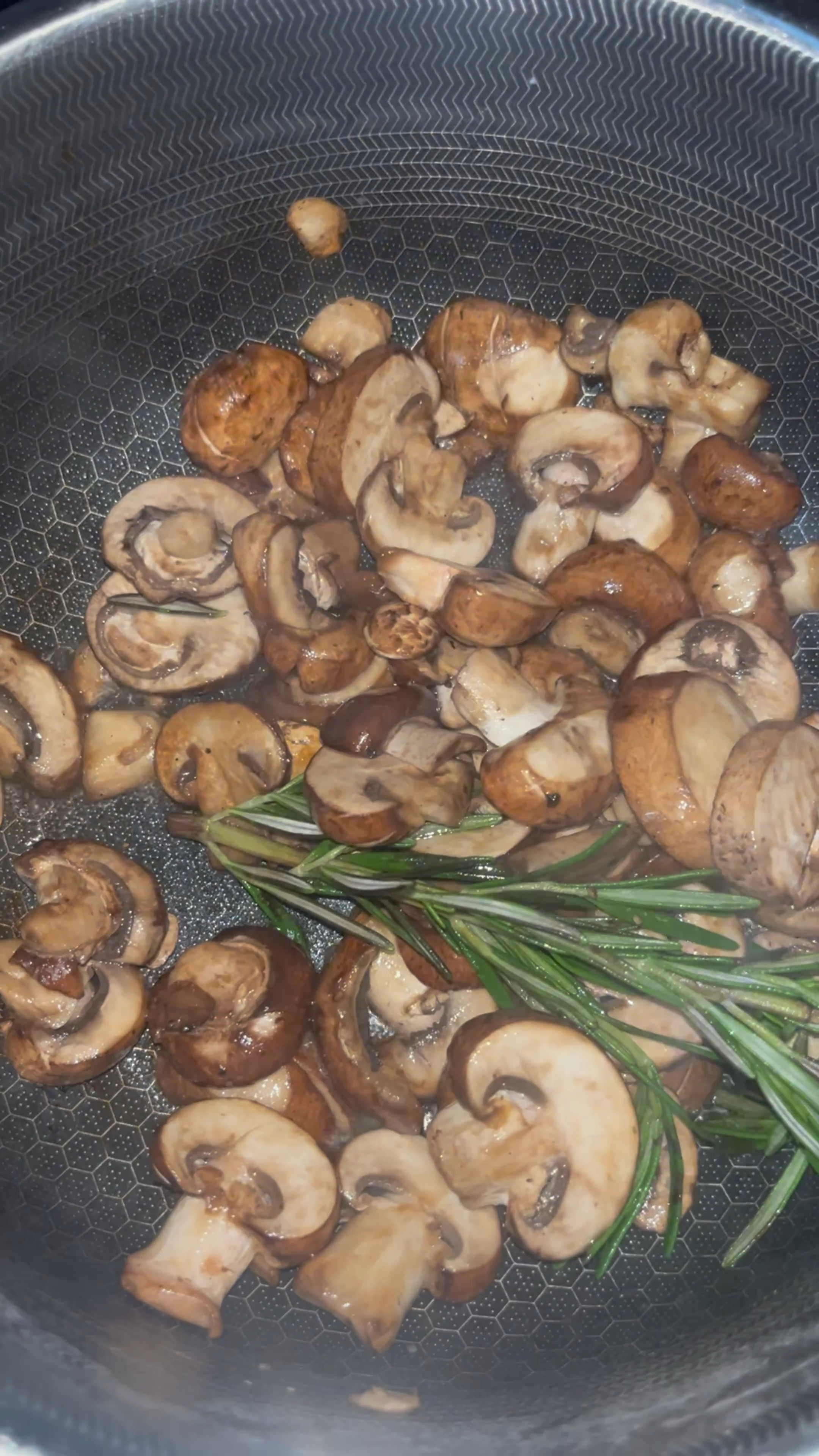 Totally bookmarking this for the holidays😋

#LTKVideo #LTKSeasonal #LTKHome