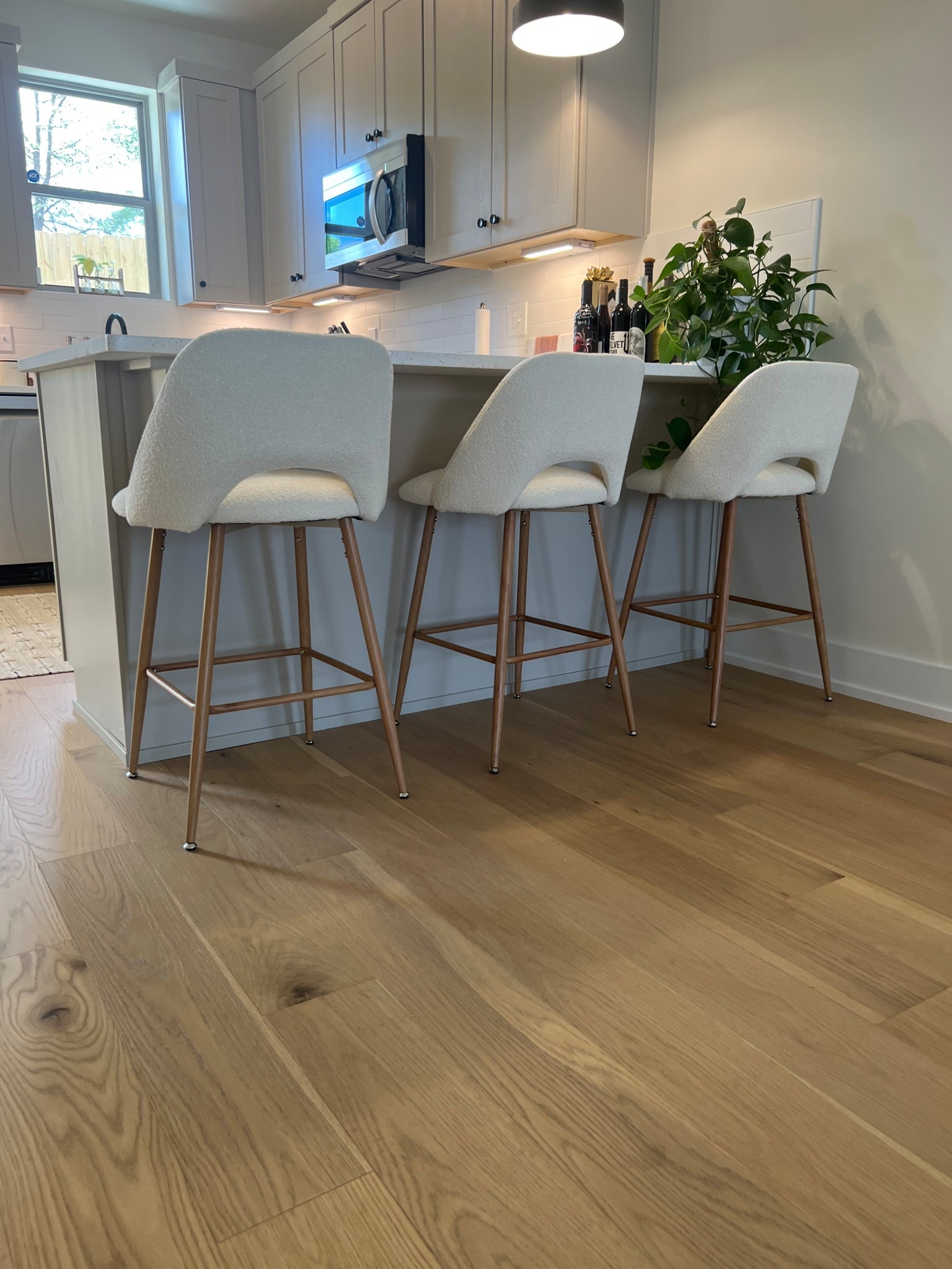 Thanks to these perfect Wayfair finds, my home is coming together piece by piece! I’m obsessed with these barstools 😍

#LTKHome #LTKFamily #LTKParties