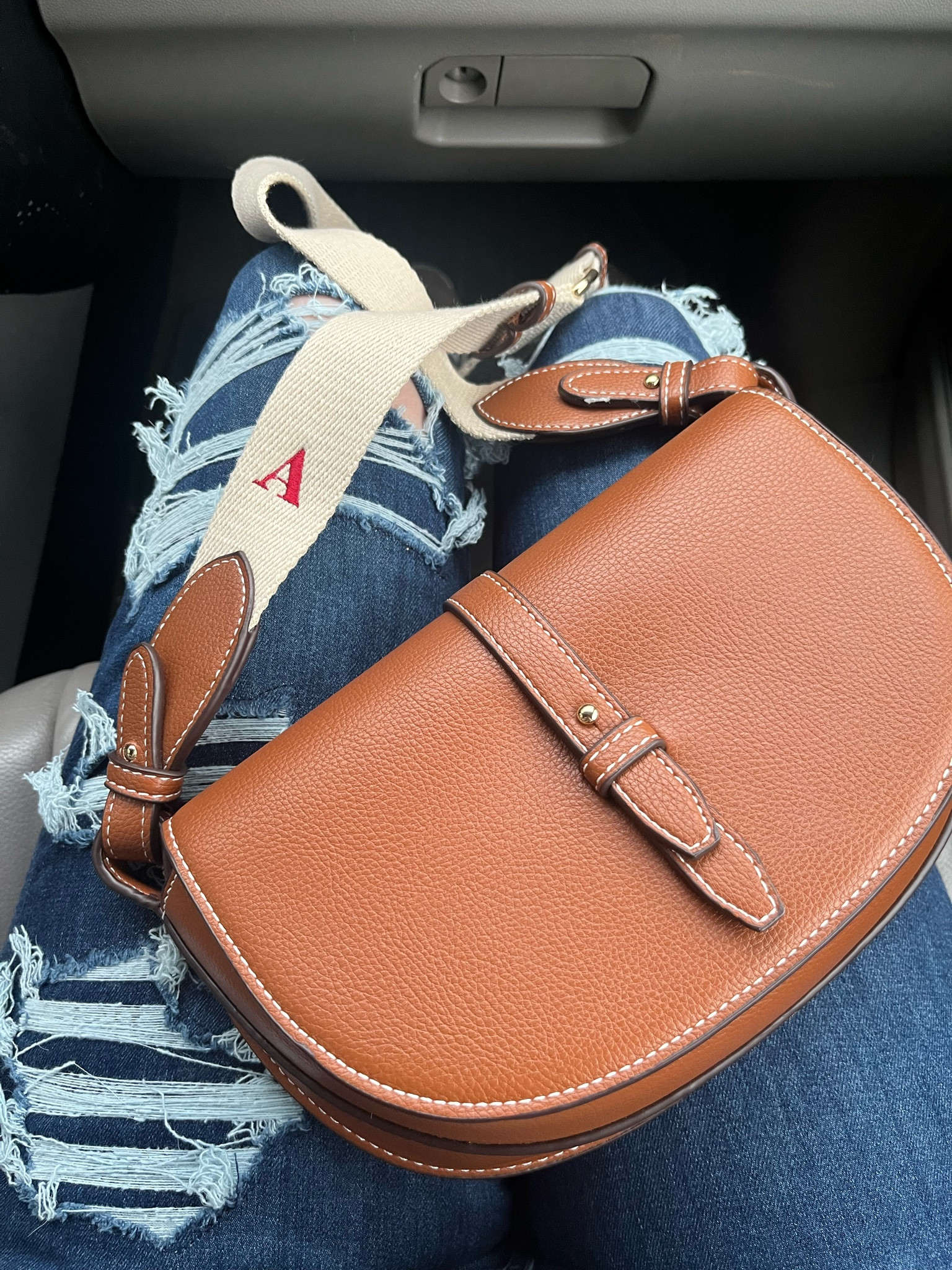 Cross body | Gifts for her 

#LTKfindsunder100 #LTKsalealert #LTKGiftGuide