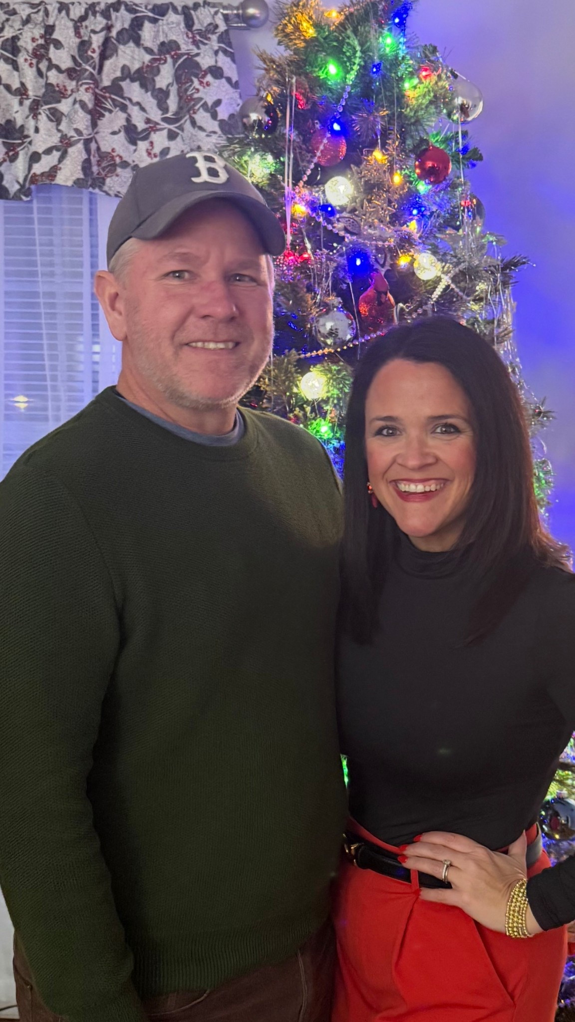 Happy Holidays and Merry Christmas to Everyone Everywhere! ❤️

#LTKOver40 #LTKHoliday #LTKMidsize