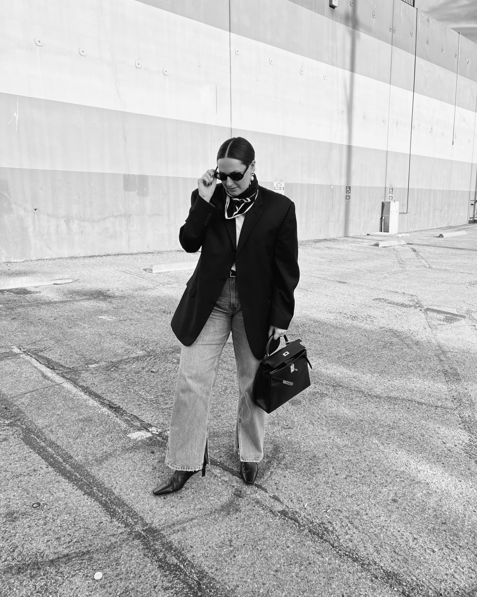 Blazers and jeans are my happy place. Midsize style, midsize fashion, midsize denim

#LTKmidsize #LTKSeasonal #LTKitbag