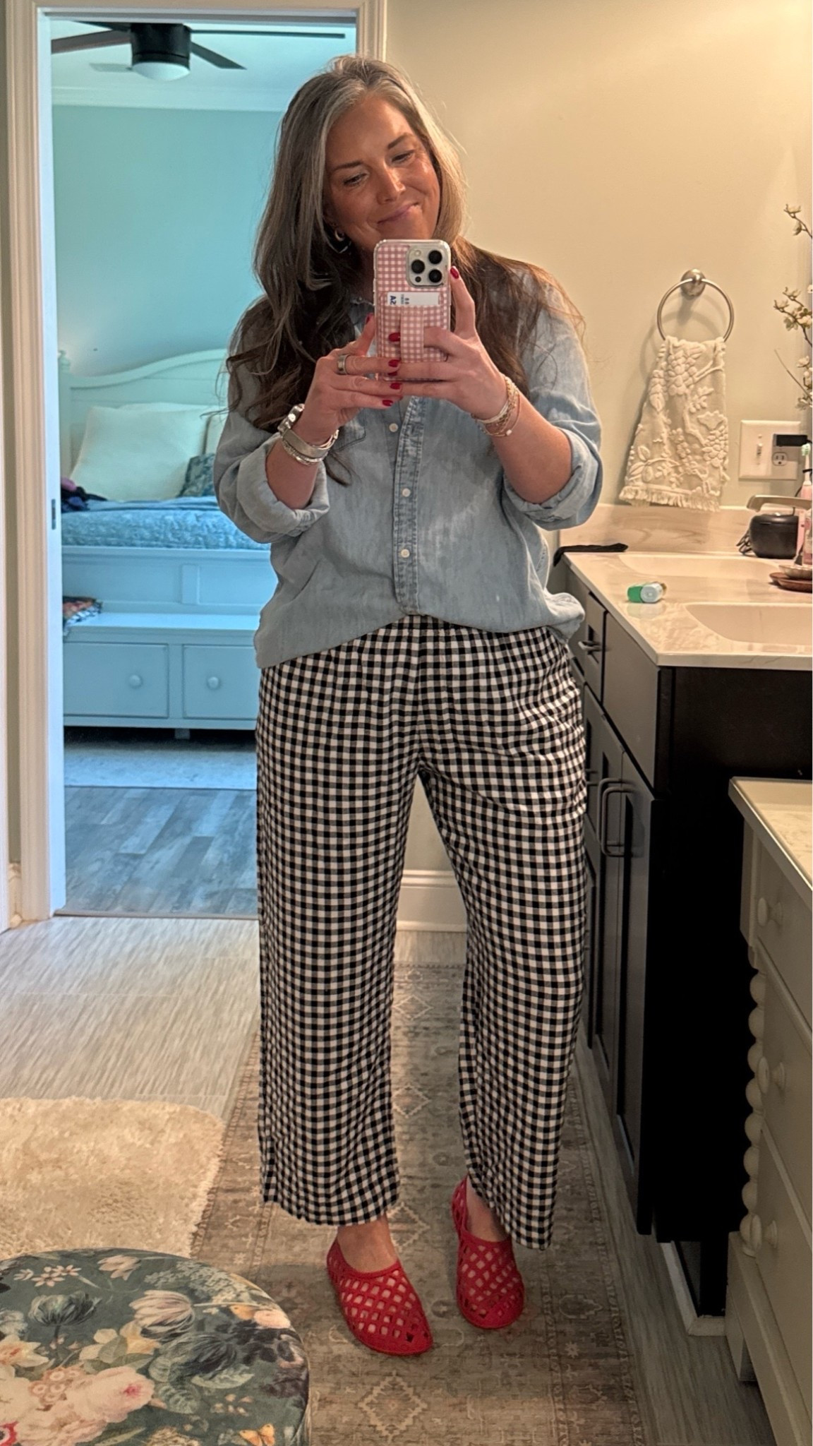 Friday work fit ❤️
Shirt is medium 
Pants medium 
Jellies are Jeffery Campbell last year linked similar