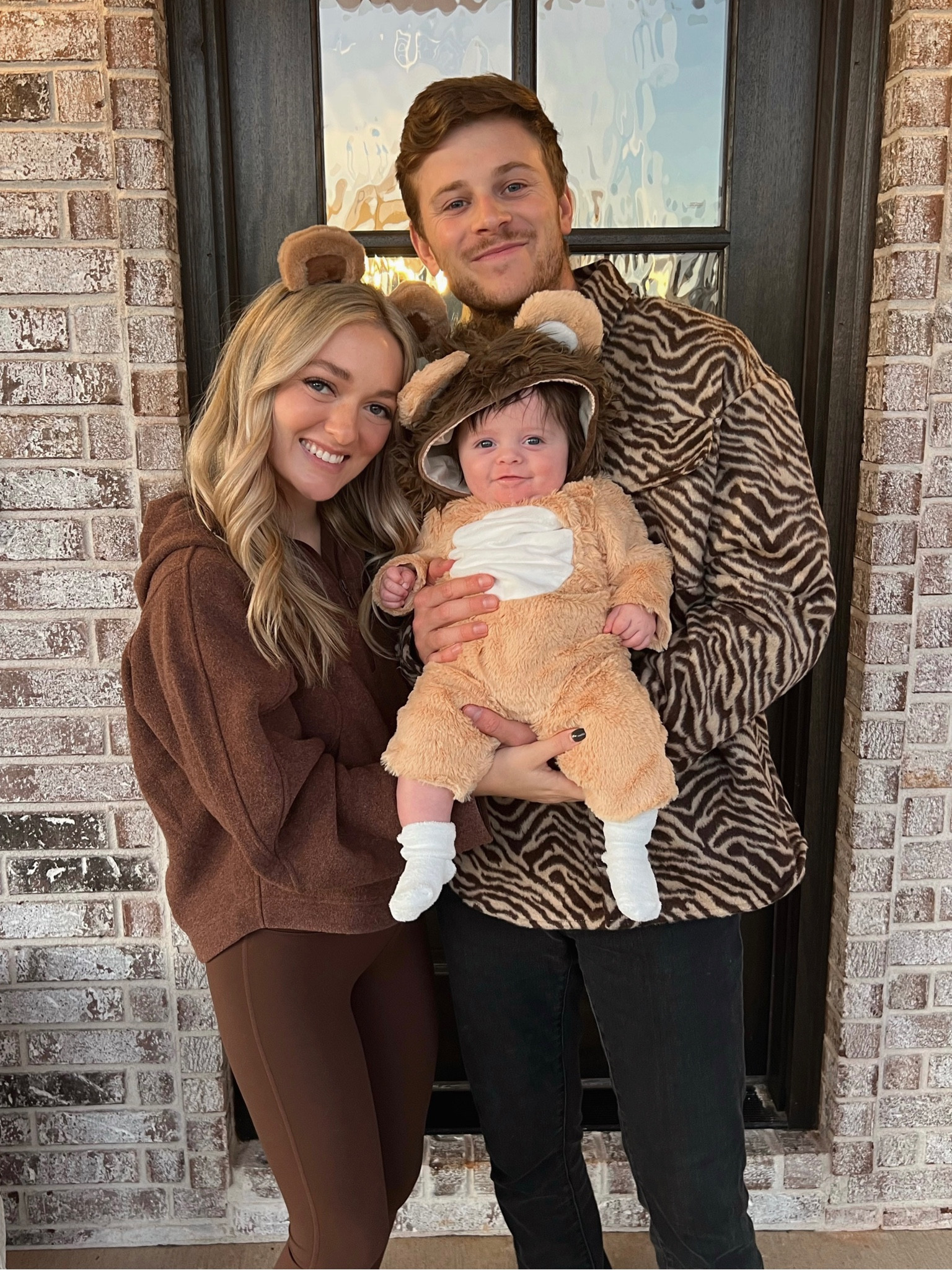 Our first family Halloween costume! 🦁🐯🐻 