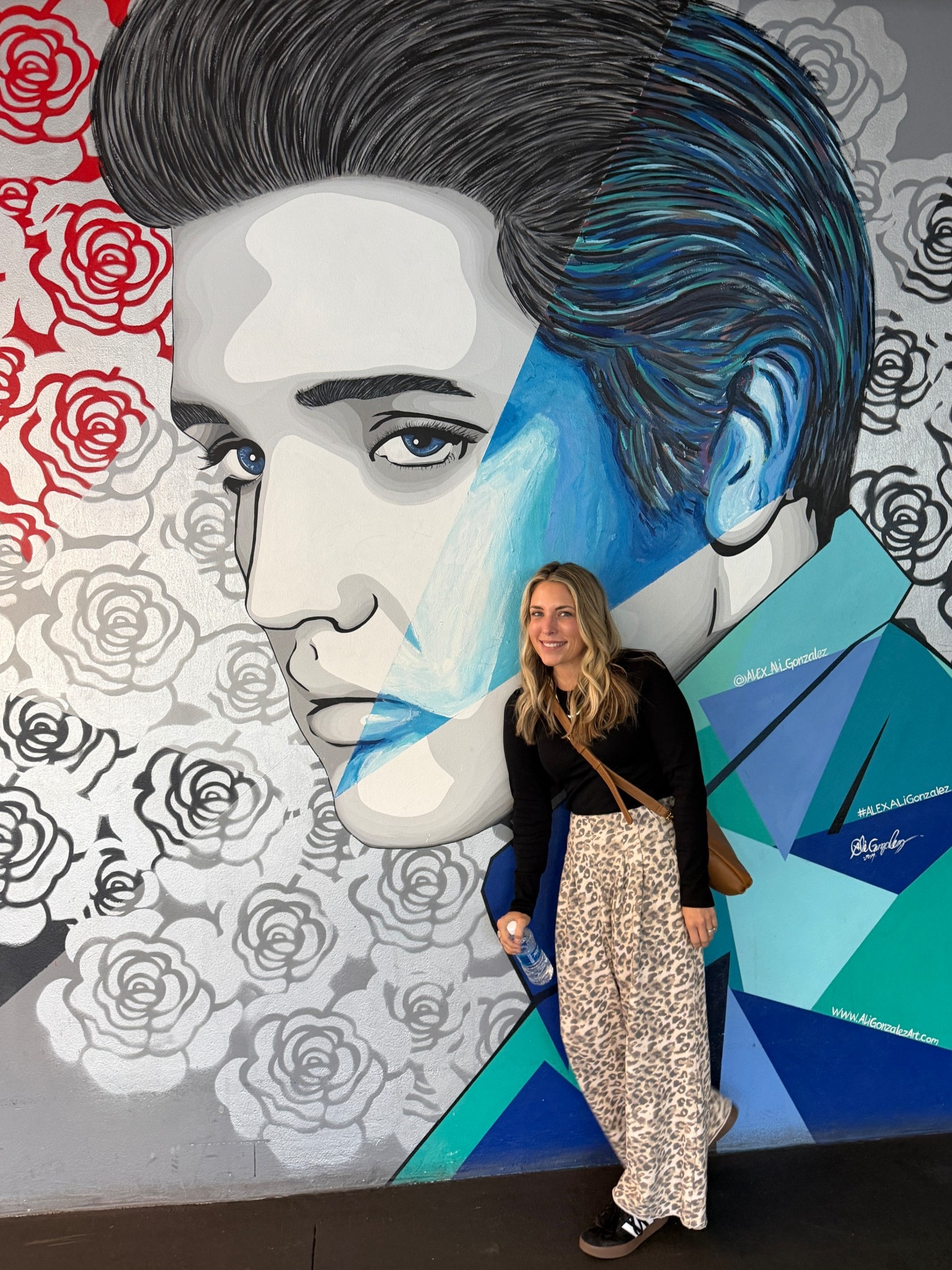 Comfortable cute outfit for walking the streets of Los Angelos. Pants are soooo comfy! 

#LTKTravel #LTKootd #LTKPetite