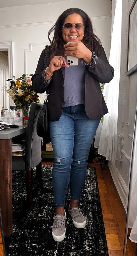 OOTD. In studio today and a few errands to run so comfort is key.

midsize style, spring transition outfit, skinny jeans, black blazer 

#LTKSeasonal #LTKcurves #LTKstyletip