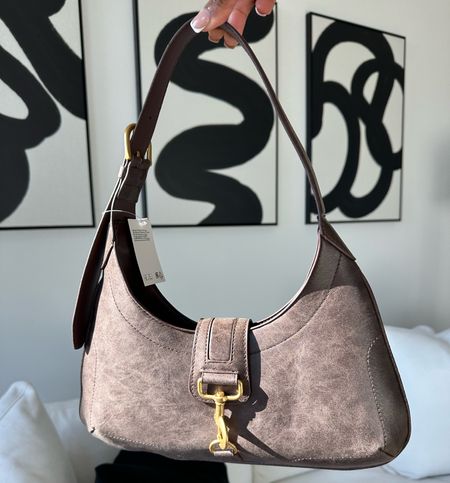 Perfect brown bag 🤎

#LTKfindsunder50 #LTKGiftGuide #LTKSeasonal