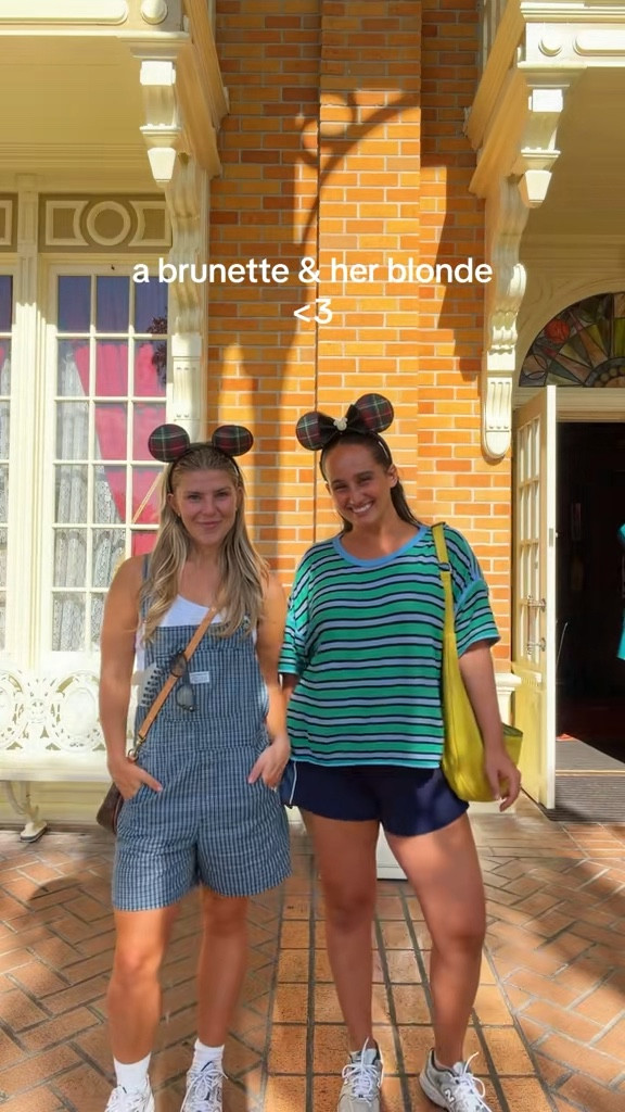 my outfit 💙💚 #ootd 

#LTKootd #LTKmomlife #LTKBeauty