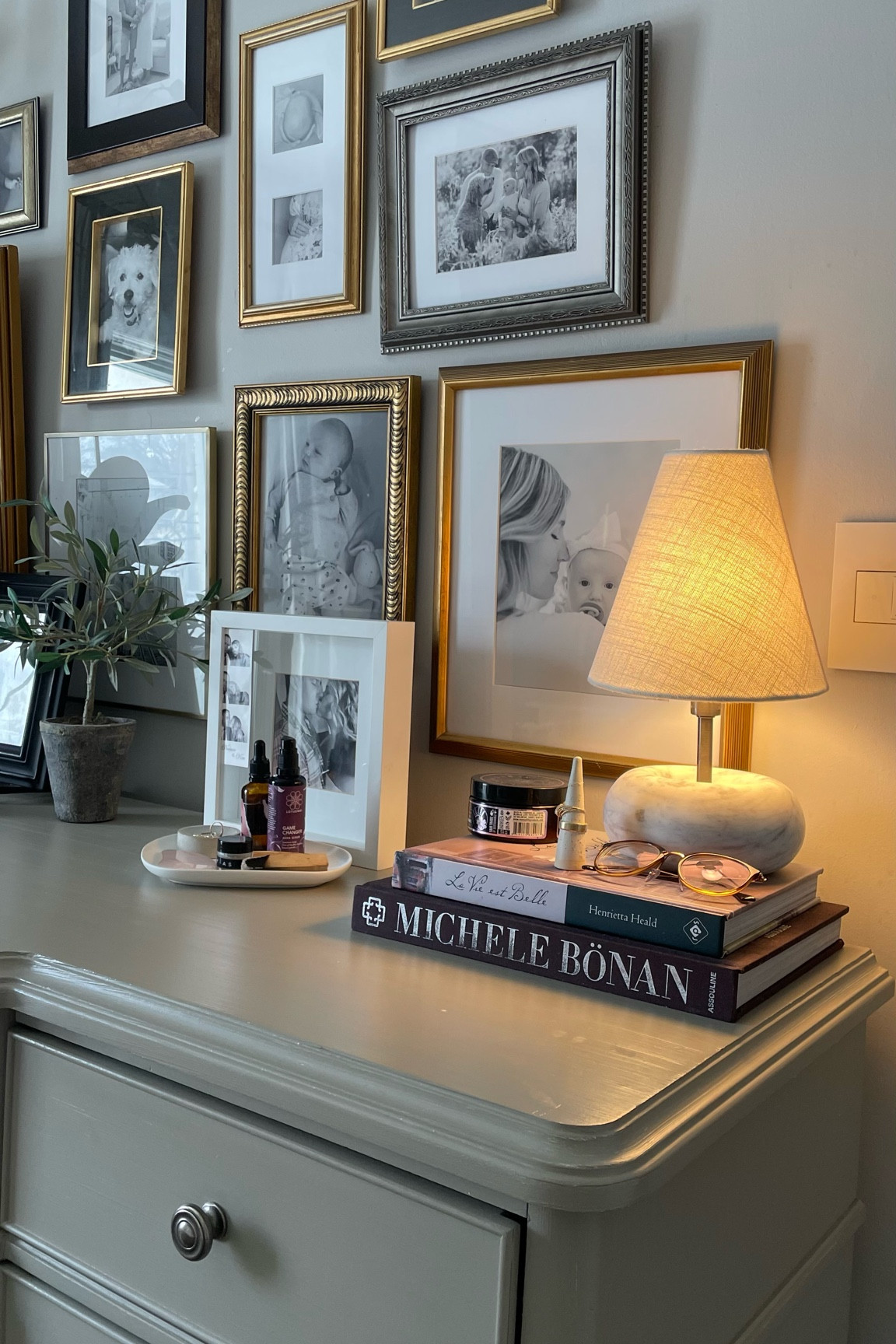 Vintage gold frames, mini lamp in linen and marble, design books...

#LTKMostLoved #LTKFindsUnder100 #LTKHome