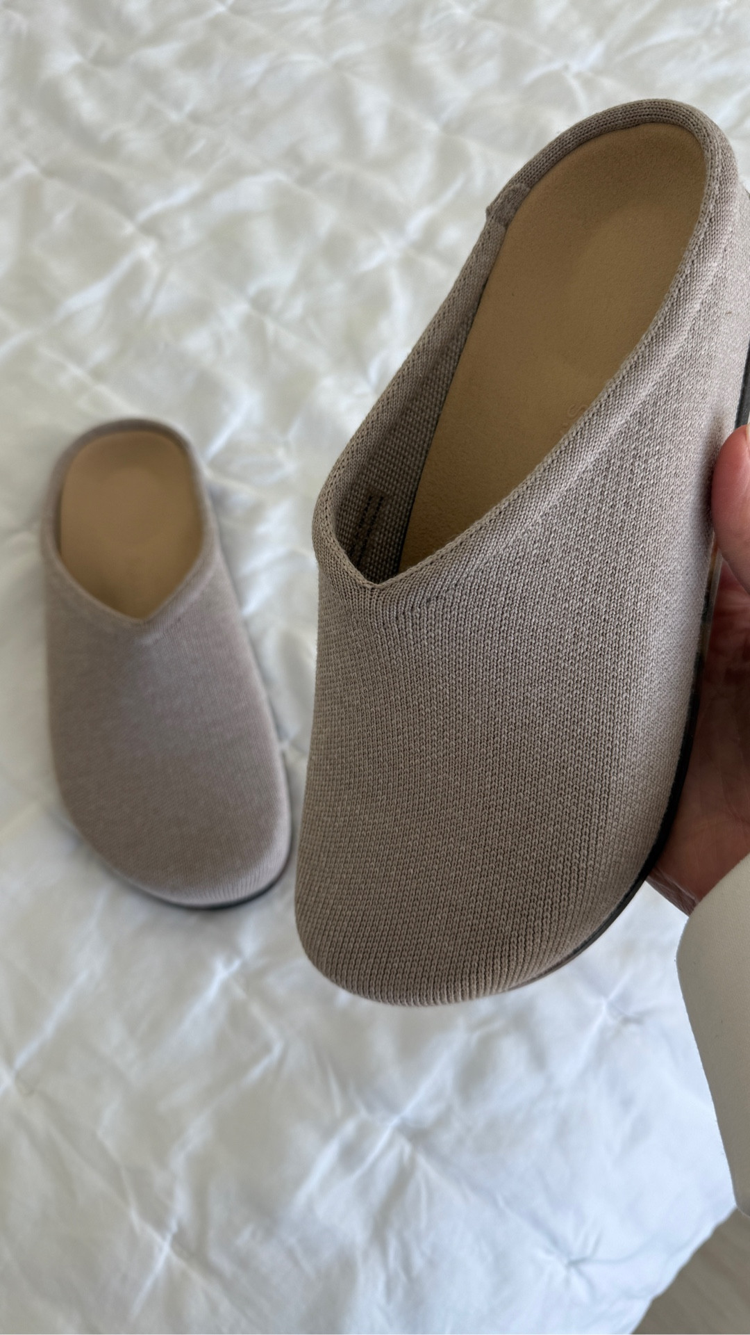 Clogs run tts.
VERY COMFORTABLE!!!
10/10
Highly recommend 🏆

#LTKOver40 #LTKmorningroutine #LTKHome