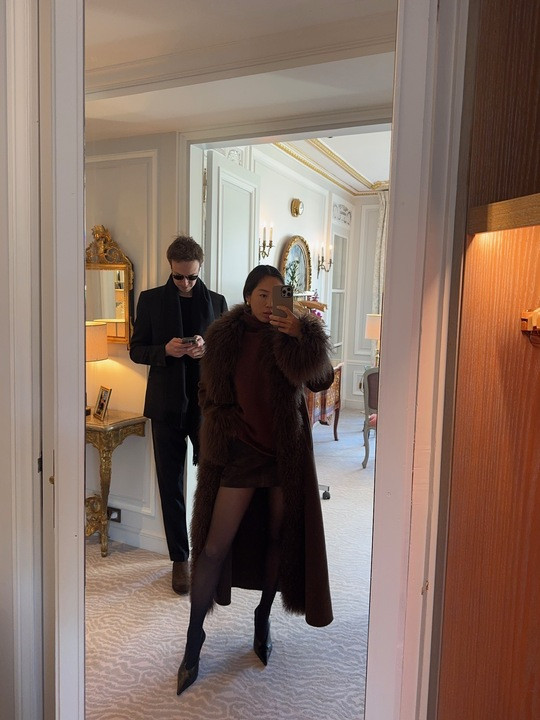 Stepping out for the day 🤳🏻 

 #LTKSeasonal #LTKStyleTip