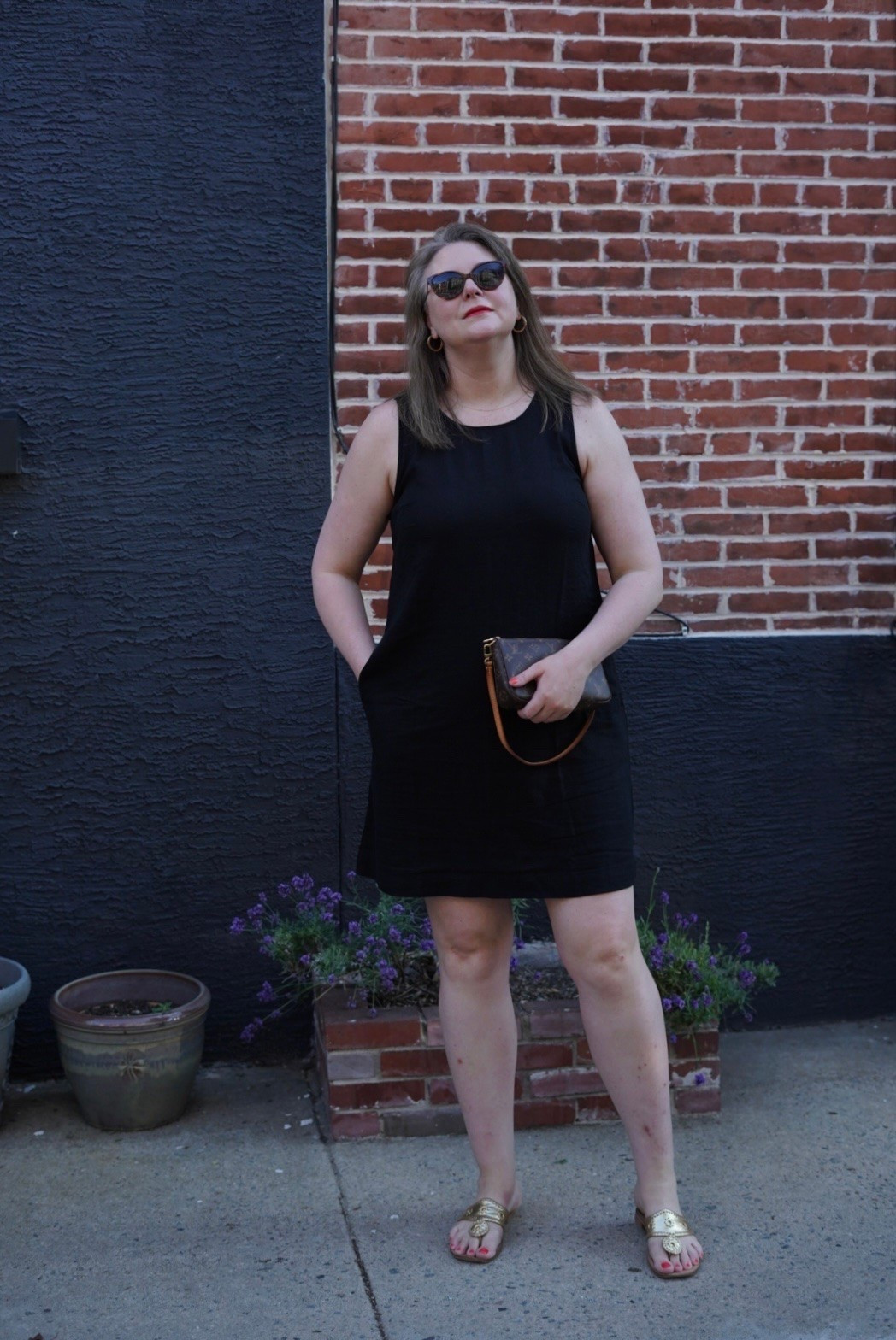 Here for a linen shift that comes in tall 🖤

#LTKTall #LTKMidsize #LTKOver40