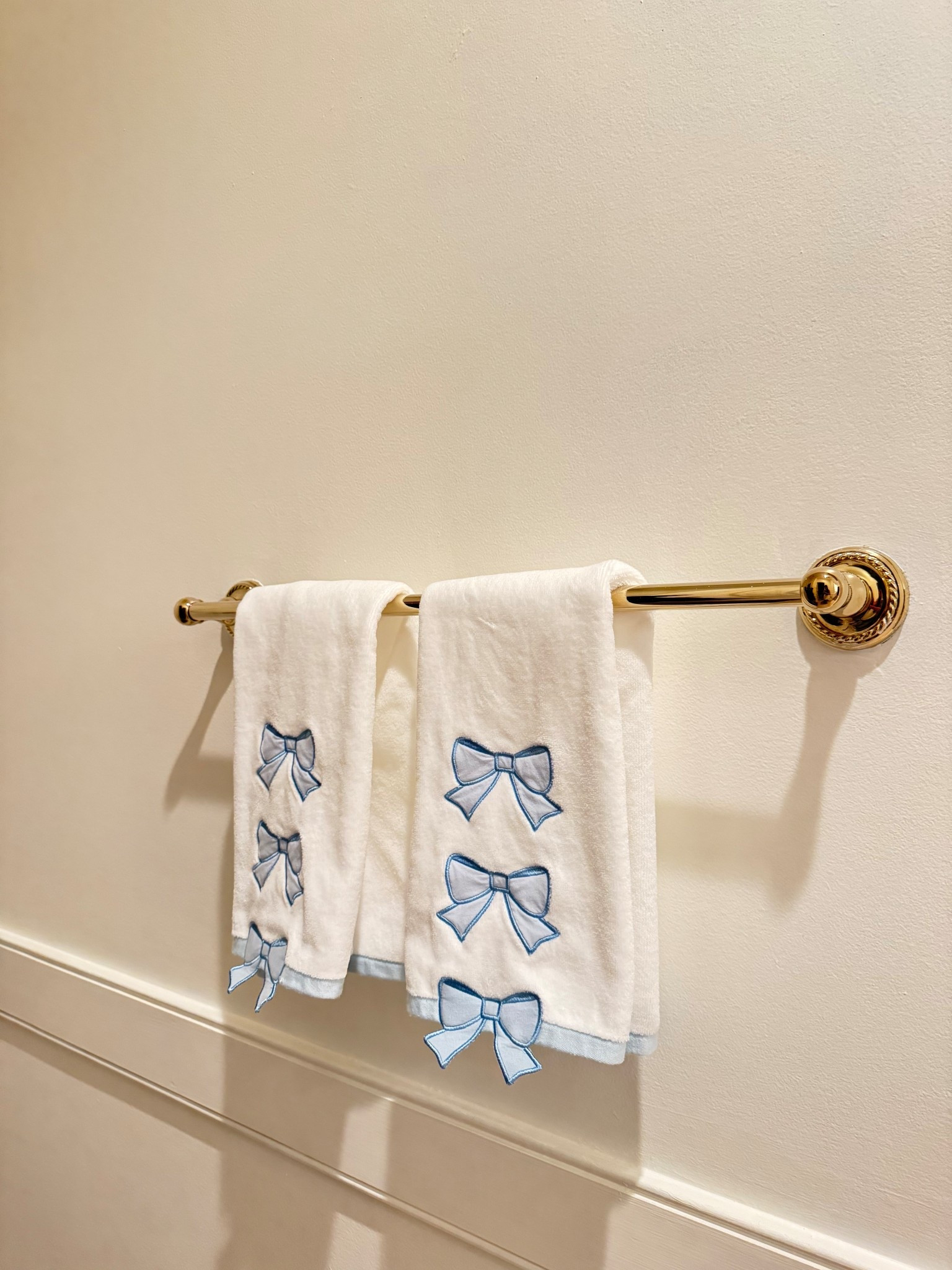 New hand towels 💙 Eeeek