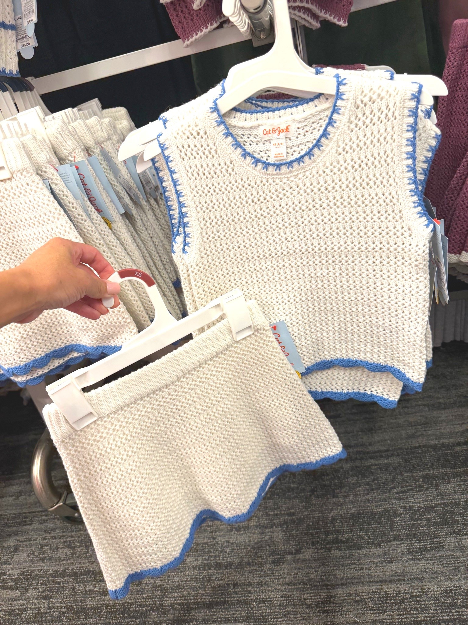Girls' Sweater Cream
& Blue vest with Scalloped Hem Sweater Skort - Cat & Jack

#LTKgrwm #LTKootd #LTKKids
