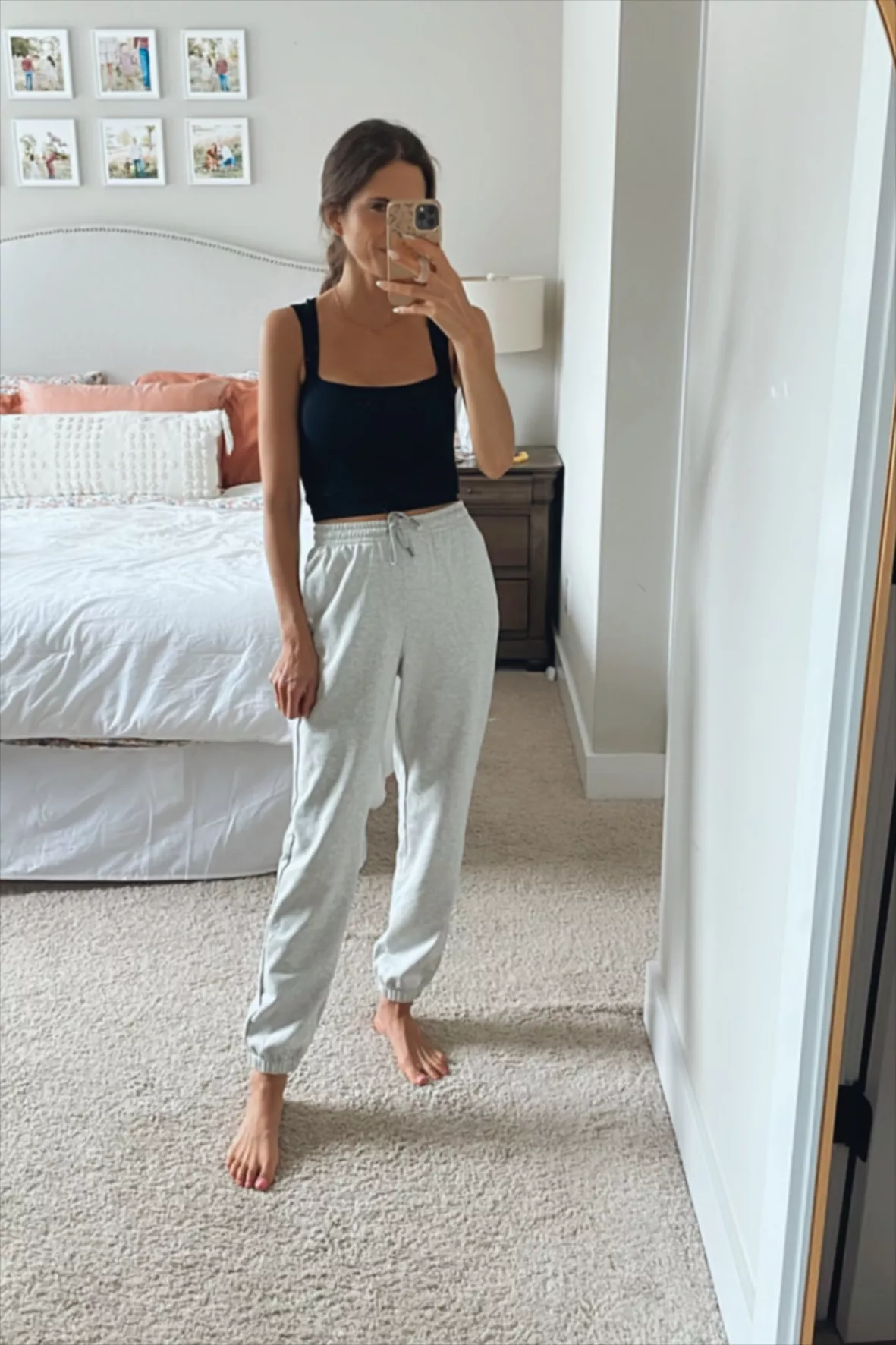 cute outfit ideas with sweatpants: how to style sweatpants and