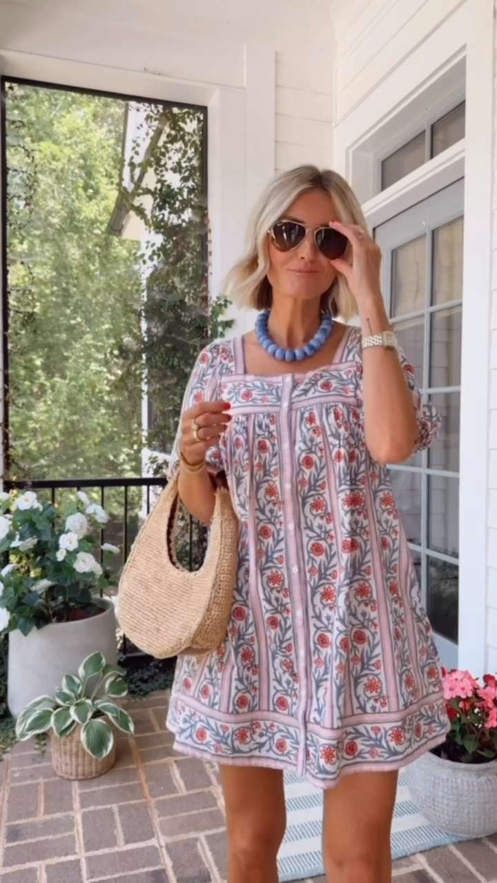 This dress is sadly sold out in this print, but this print is available in another dress style & a skirt! I linked both below! Wearing XS! I will be keeping my eye out to see if this dress restocks in this pattern!

Loverly Grey, summer dress, mini dress, july 4th outfit inspo, jelly sandals, raffia purse, statement necklace 

 

#LTKSeasonal