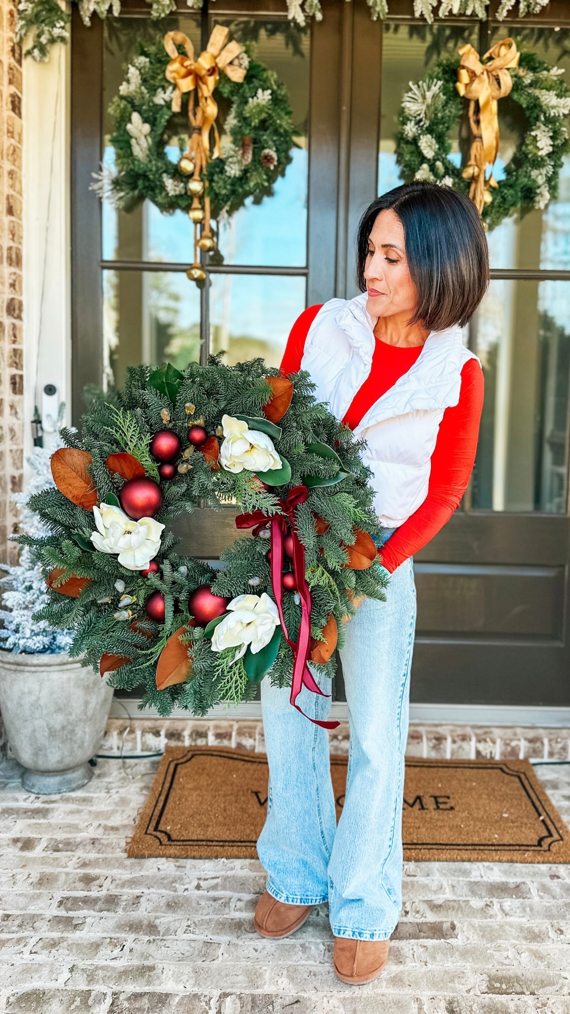 Layers are the name of the game this winter & today's mom outfit of the day is proof.❤️🤍❄️
I started with the buttery soft, super comfortable long-sleeve bodysuit that has officially become my base layer for everything (bought four... zero regrets).
Topped it with the my go-to cropped white puffer vest because if you haven't joined the puffer game yet... girl, what are you waiting for? All the warmth, none of the bulk….especially the cropped version.
Cozy, cute, and practical; that's the winter fashion formula for moms who want to elevate the everyday without overthinking it.

#LTKootd #LTKOver40 #LTKHoliday