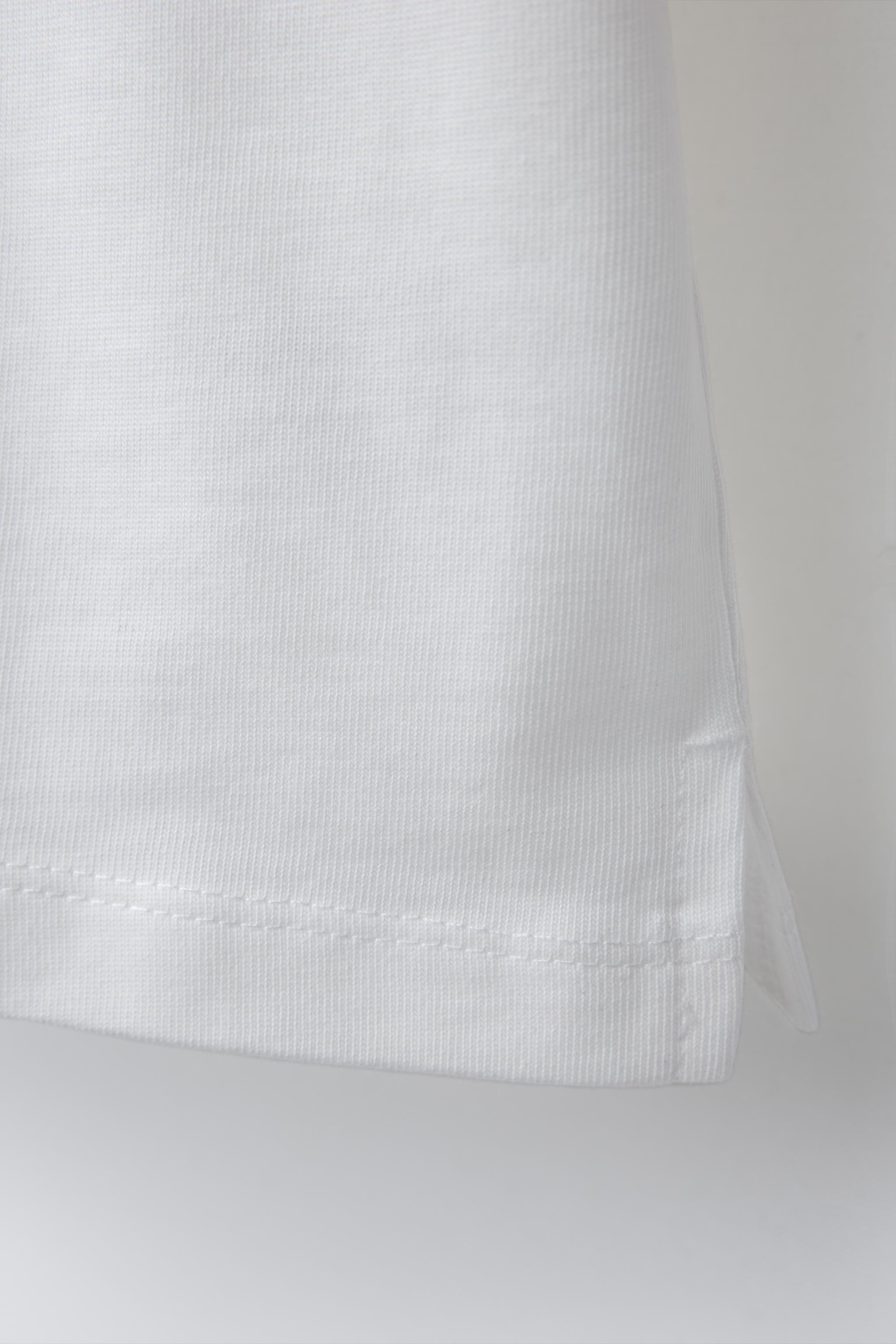 T-shirt with a round neck and short sleeves. Featuring vents on the hem. | Zara UK