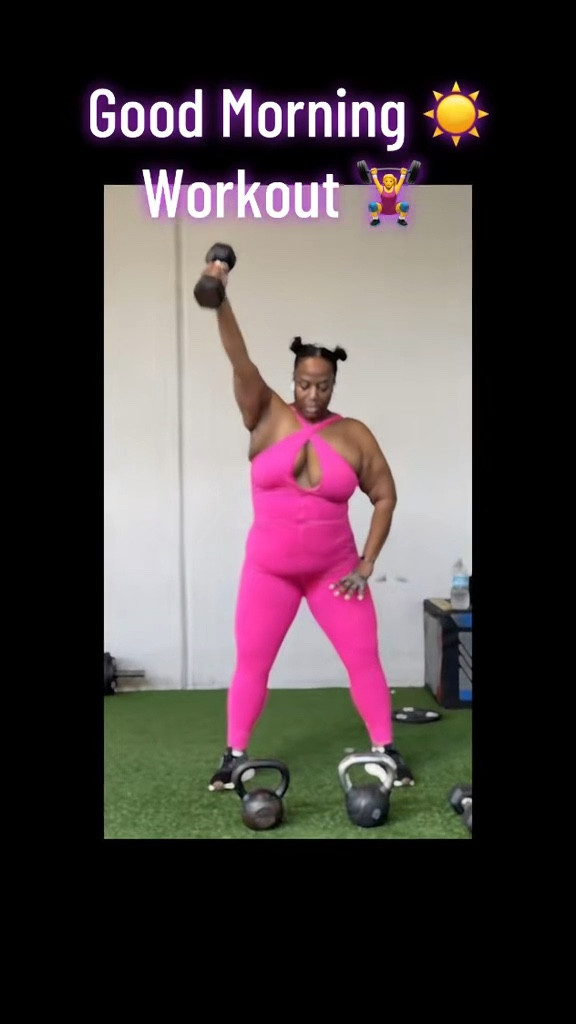 Good morning workout routine ☀️ quick and effective moves to start your day strong
Get up and move your body today 💪🏽
#morningroutine #dailyworkout #fitnessmotivation

#LTKfitnessgoals #LTKmorningroutine #LTKPlusSize