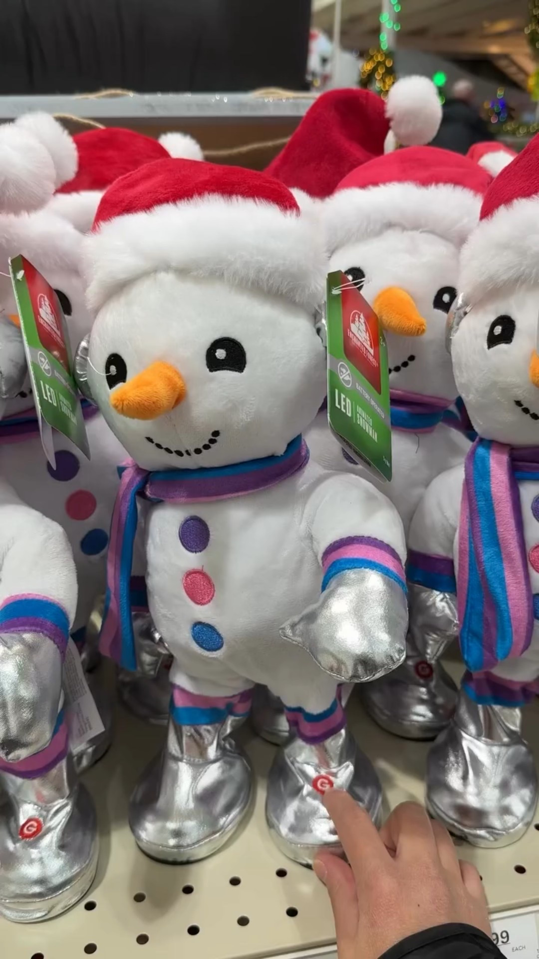 The snowman’s got some moves. Cher DJ Play A Christmas Song 🕺
.
.
.
#cher #djplayachristmassong #christmassong #chersnl #cher #dancemusıc #merrychristmas #christmas #happychristmas #happyholidays #메리크리스마스 #해피크리스마스