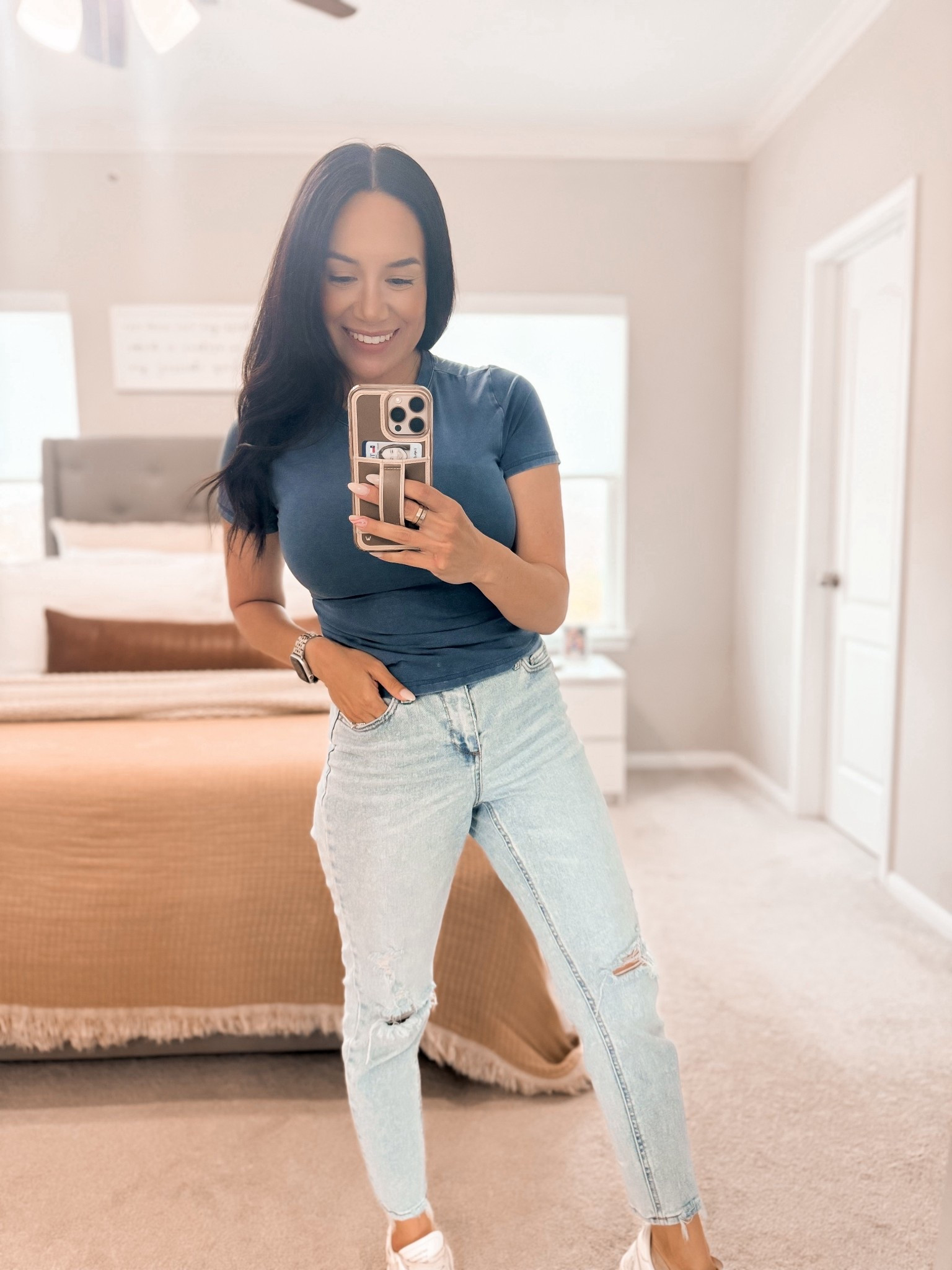 Mom on the go! // Casual // The must have basics! 

#LTKmomlife