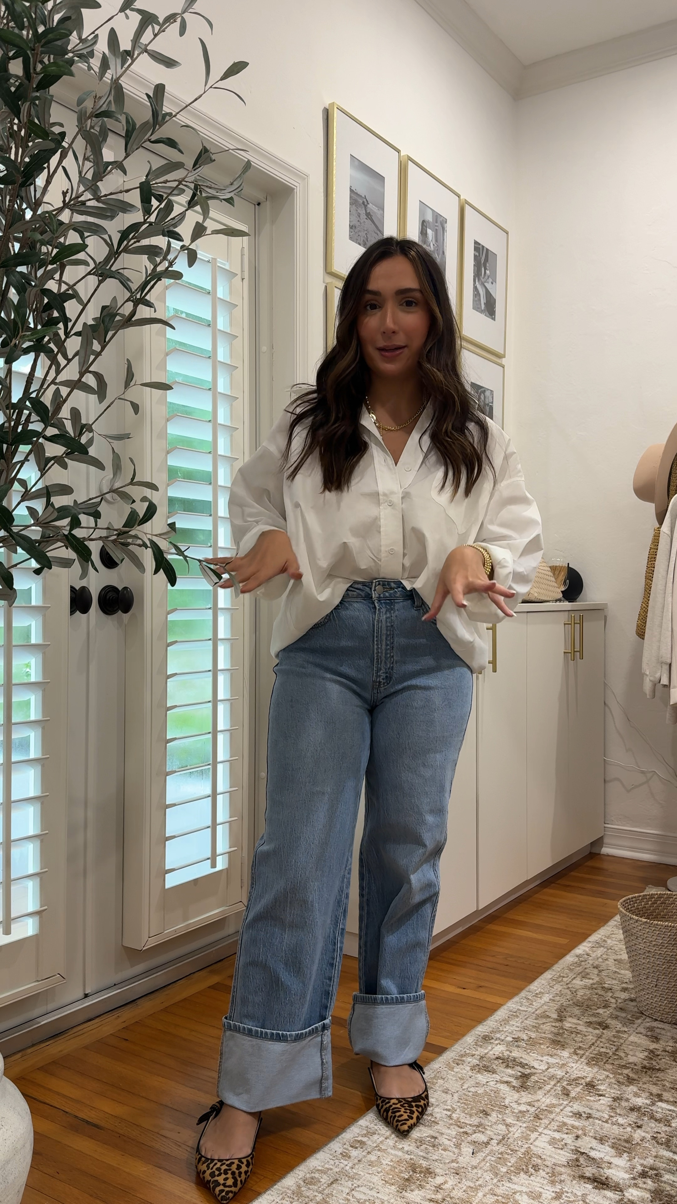 Size 28 in jeans and medium in top! Use code LAURENPSAVE25 

#LTKFindsUnder50 #LTKSaleAlert #LTKFindsUnder100